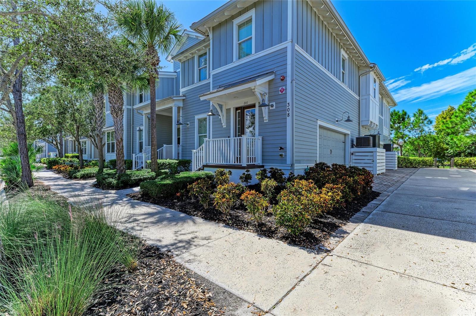 MANGROVE WALK ON HARBOUR ISLE - Residential
