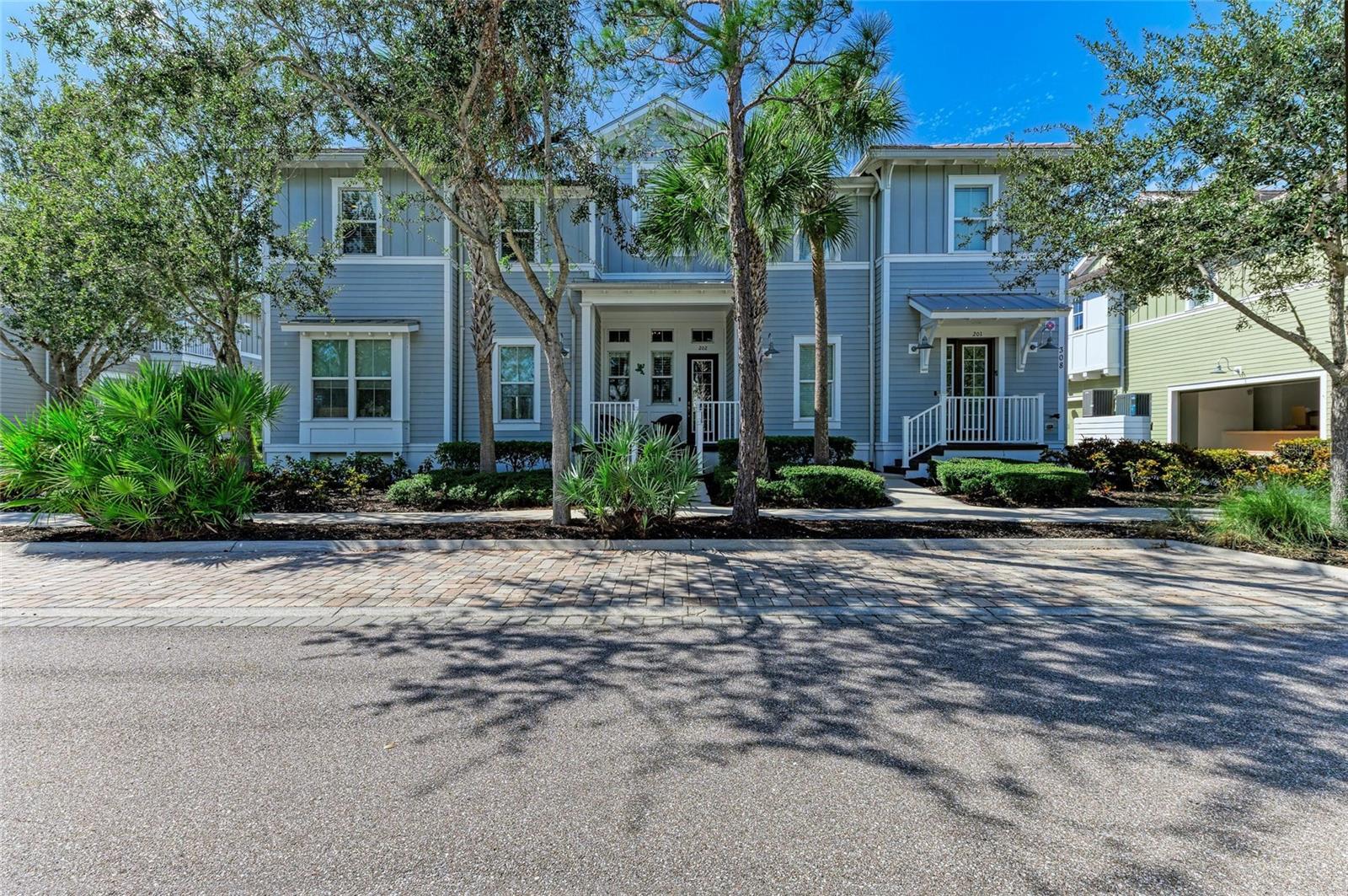 MANGROVE WALK ON HARBOUR ISLE - Residential