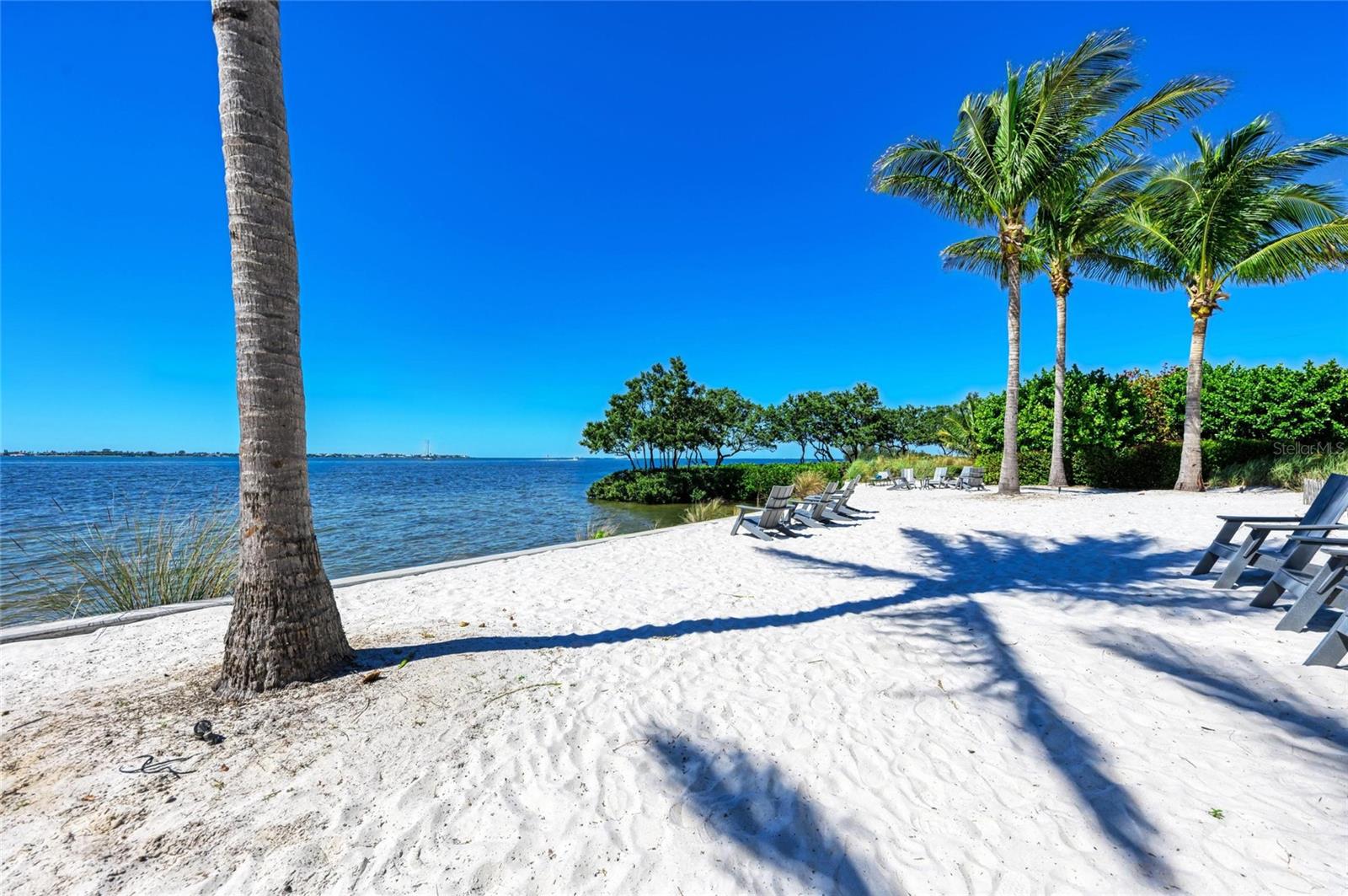 MANGROVE WALK ON HARBOUR ISLE - Residential