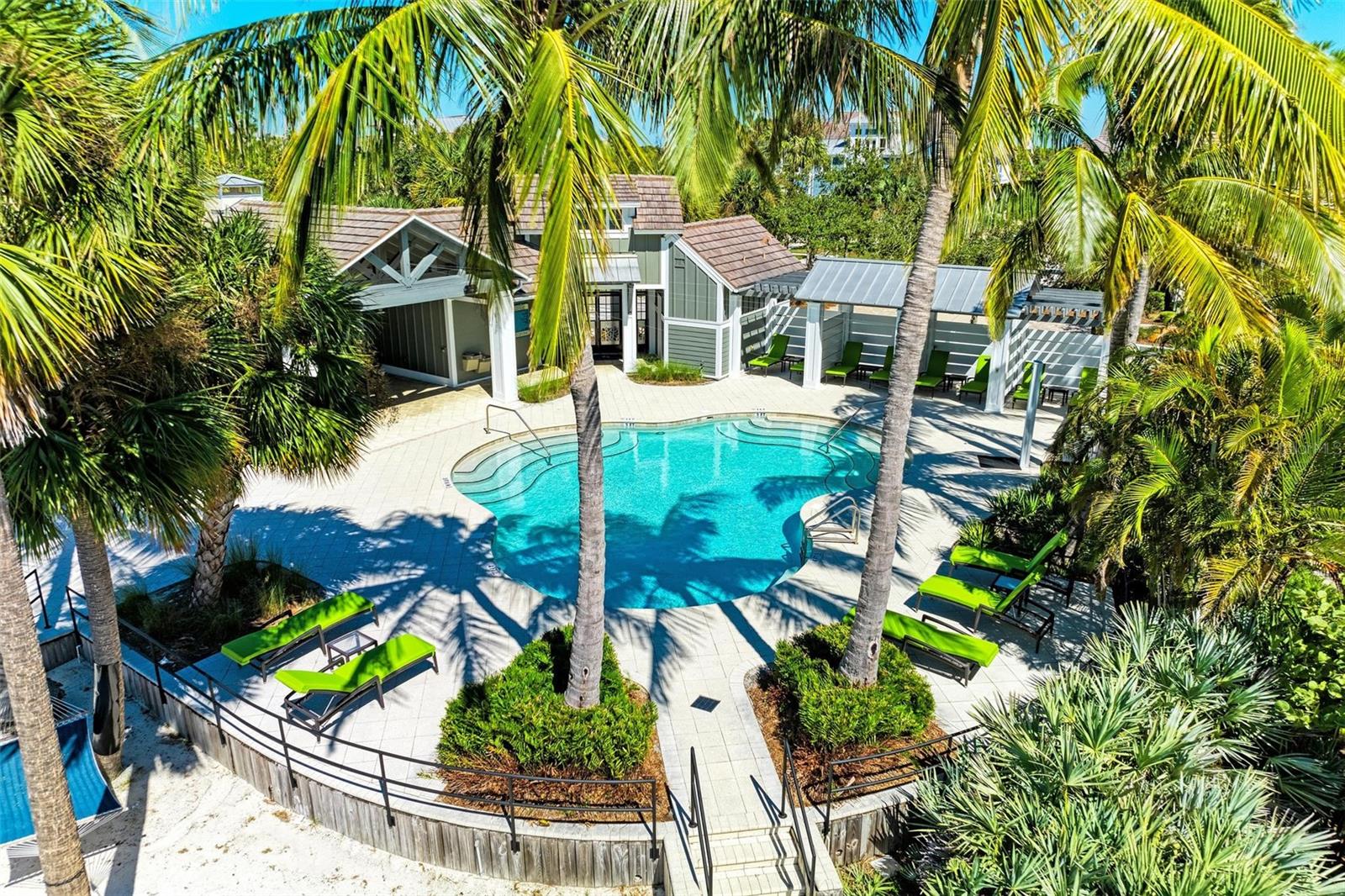 MANGROVE WALK ON HARBOUR ISLE - Residential