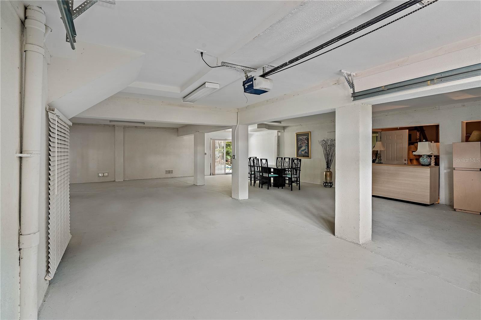 TIERRA VERDE UNIT 1 4TH REP - Residential