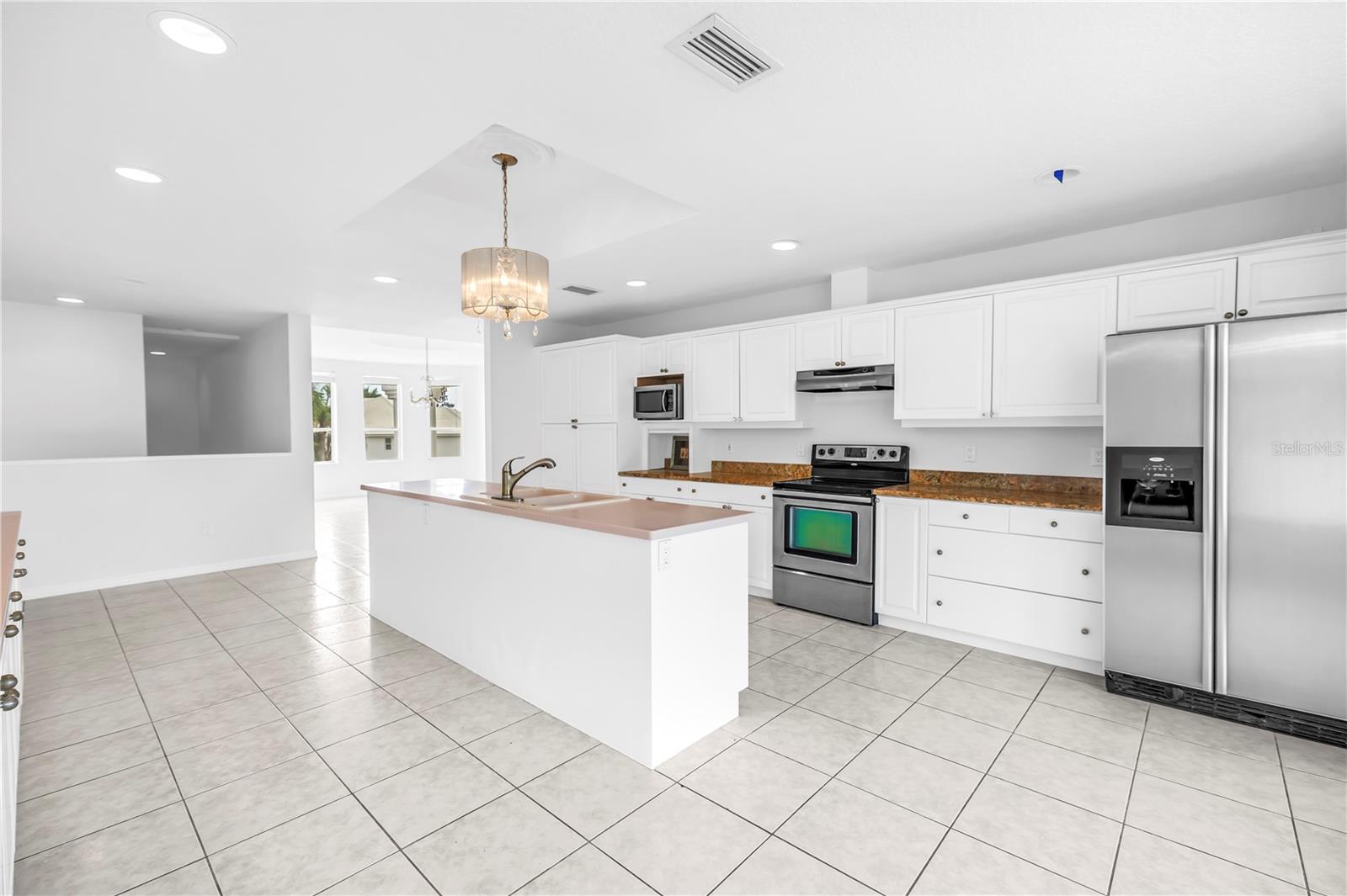 TIERRA VERDE UNIT 1 4TH REP - Residential