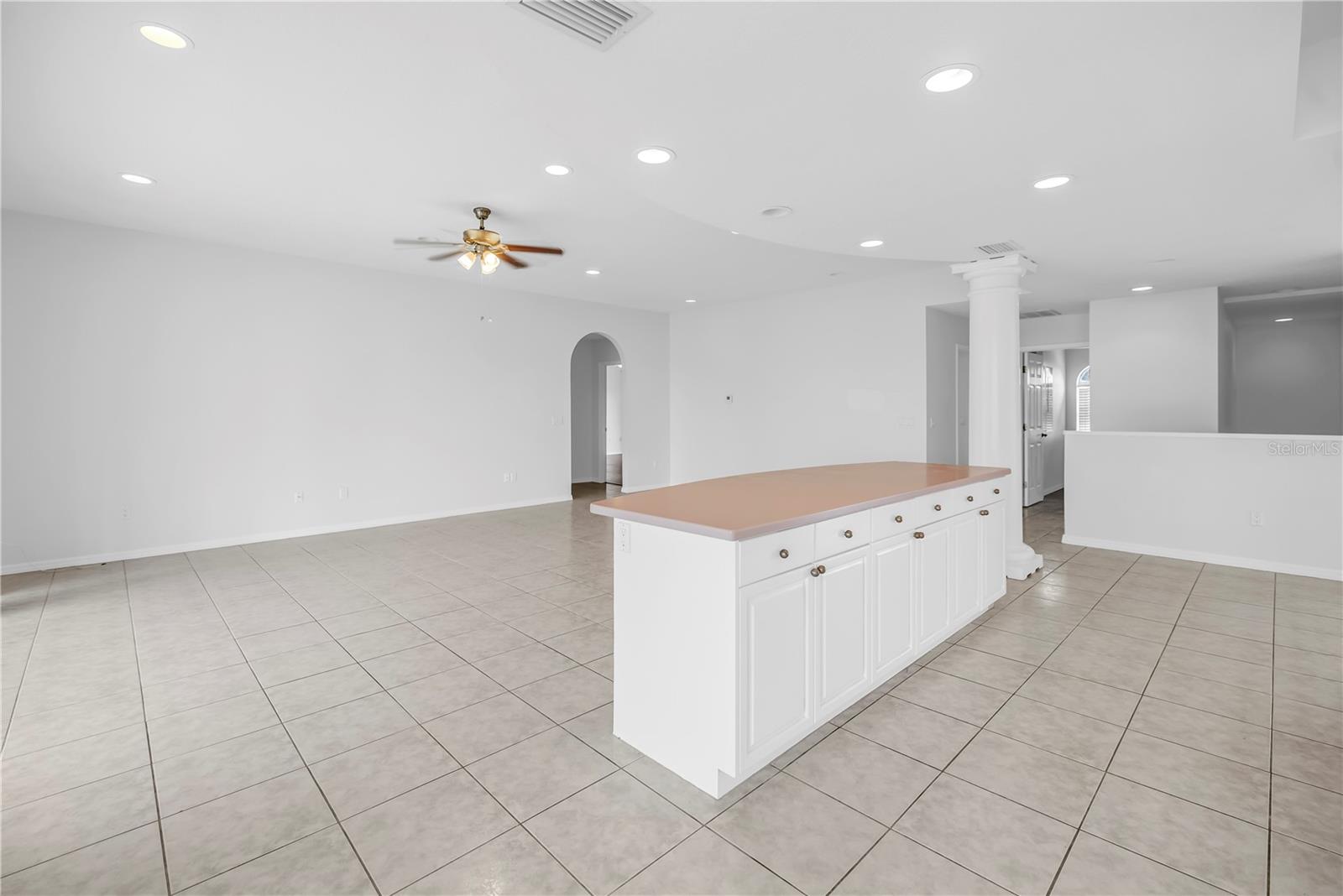 TIERRA VERDE UNIT 1 4TH REP - Residential