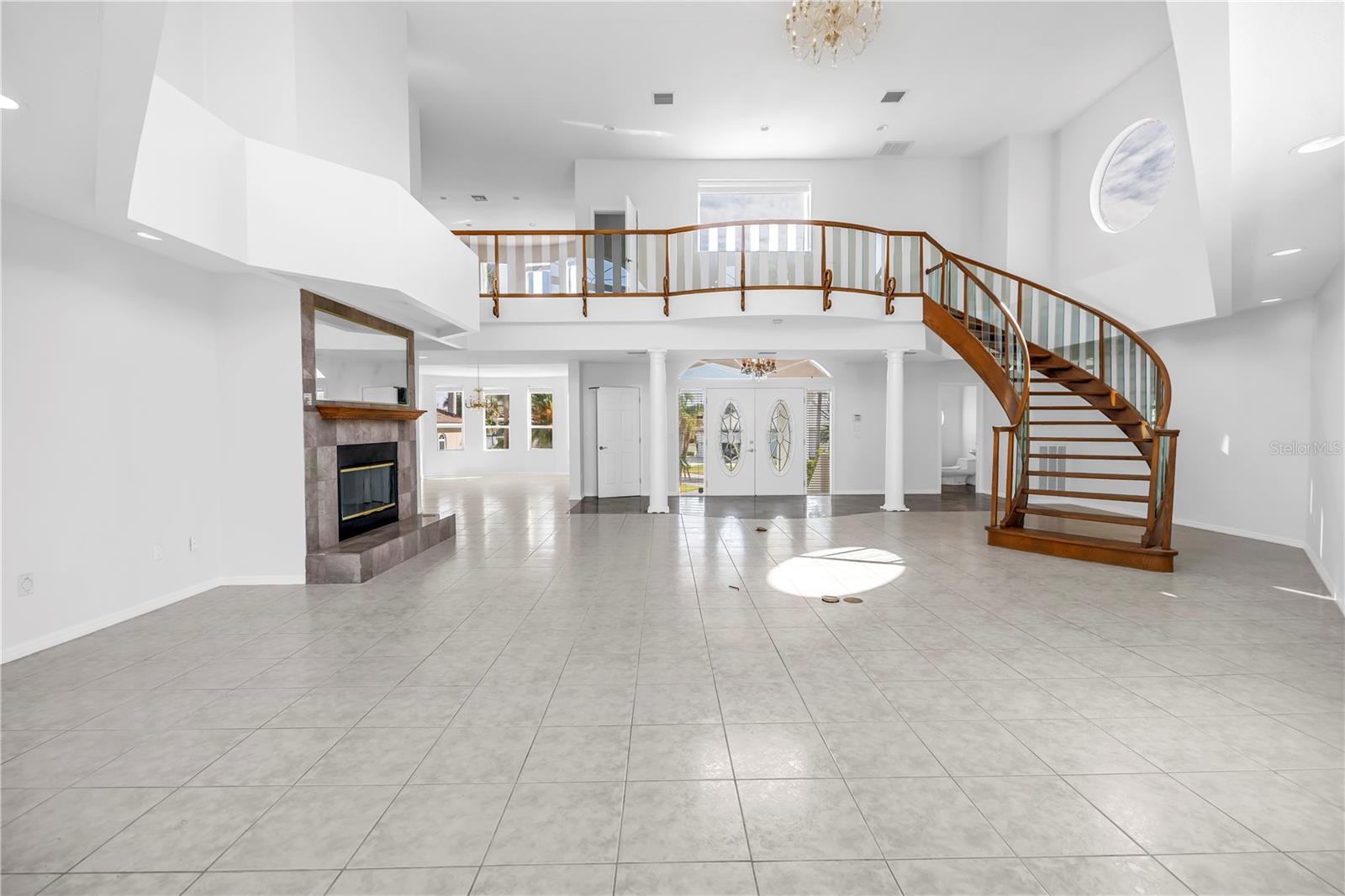 TIERRA VERDE UNIT 1 4TH REP - Residential