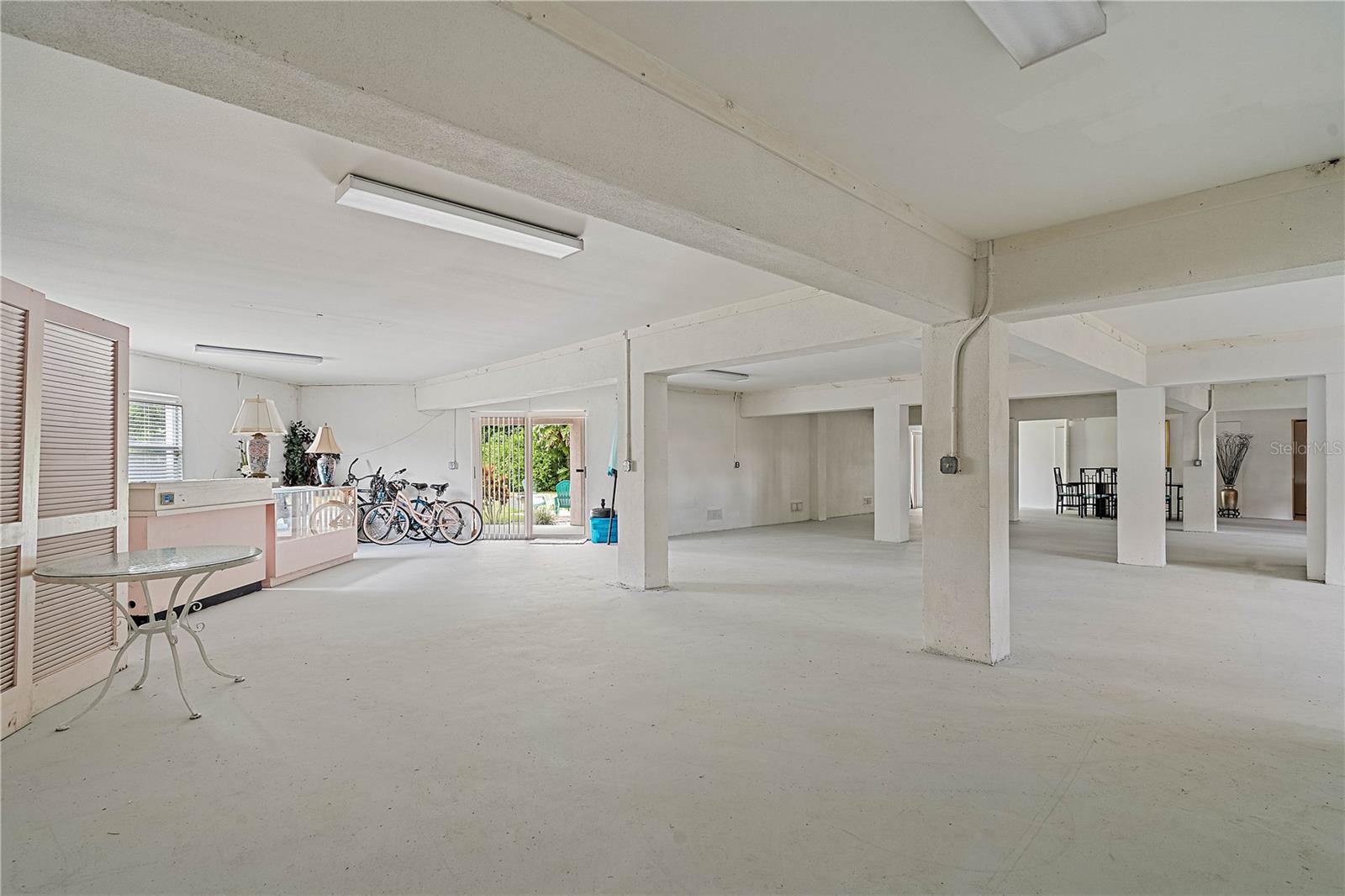 TIERRA VERDE UNIT 1 4TH REP - Residential