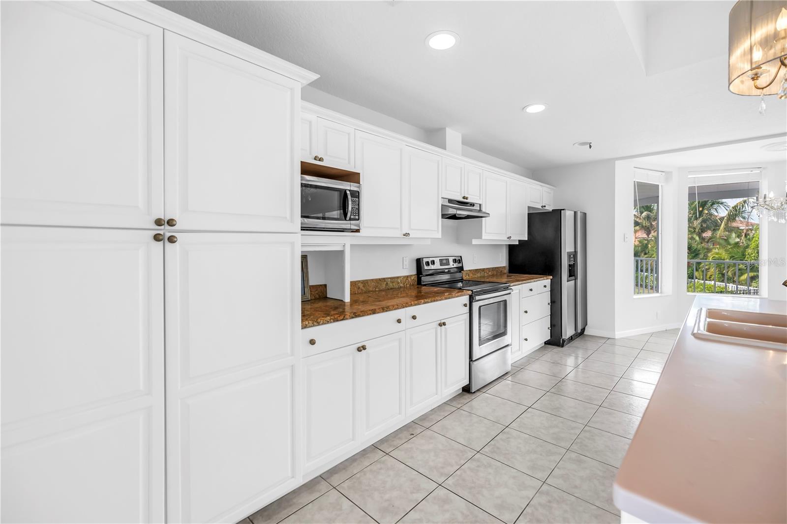 TIERRA VERDE UNIT 1 4TH REP - Residential