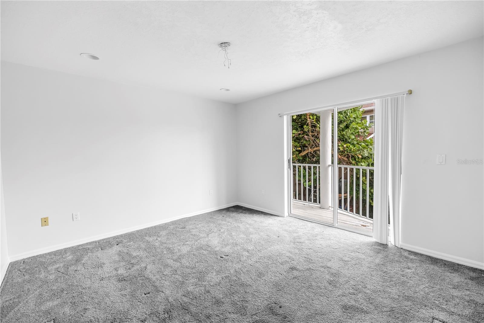 TIERRA VERDE UNIT 1 4TH REP - Residential