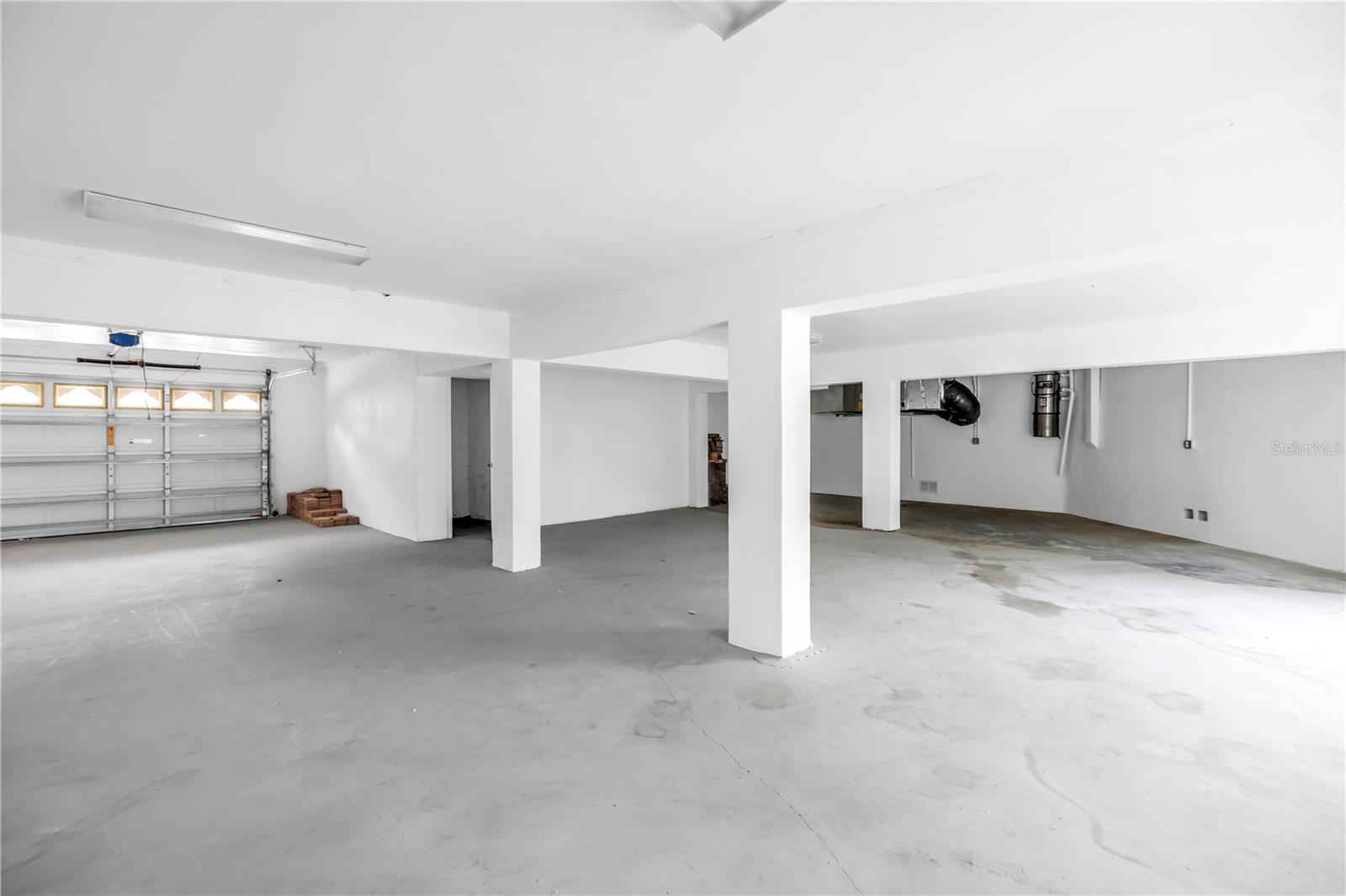 TIERRA VERDE UNIT 1 4TH REP - Residential