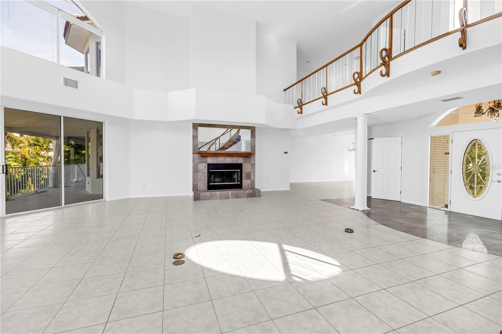 TIERRA VERDE UNIT 1 4TH REP - Residential