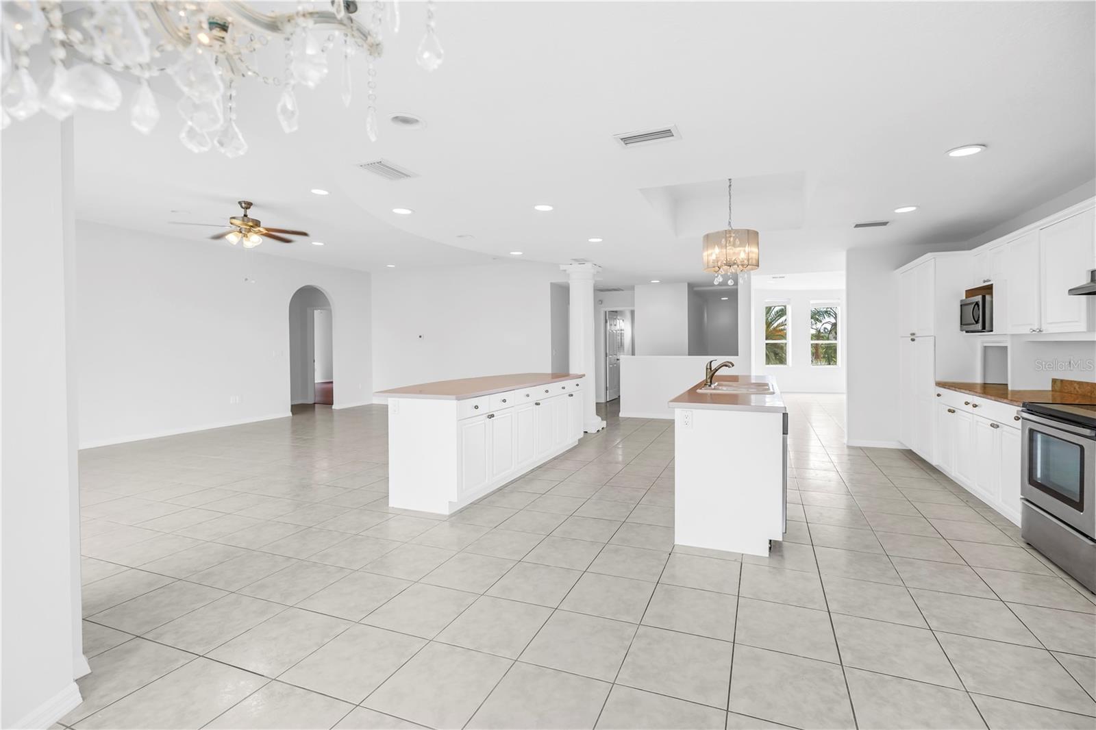 TIERRA VERDE UNIT 1 4TH REP - Residential