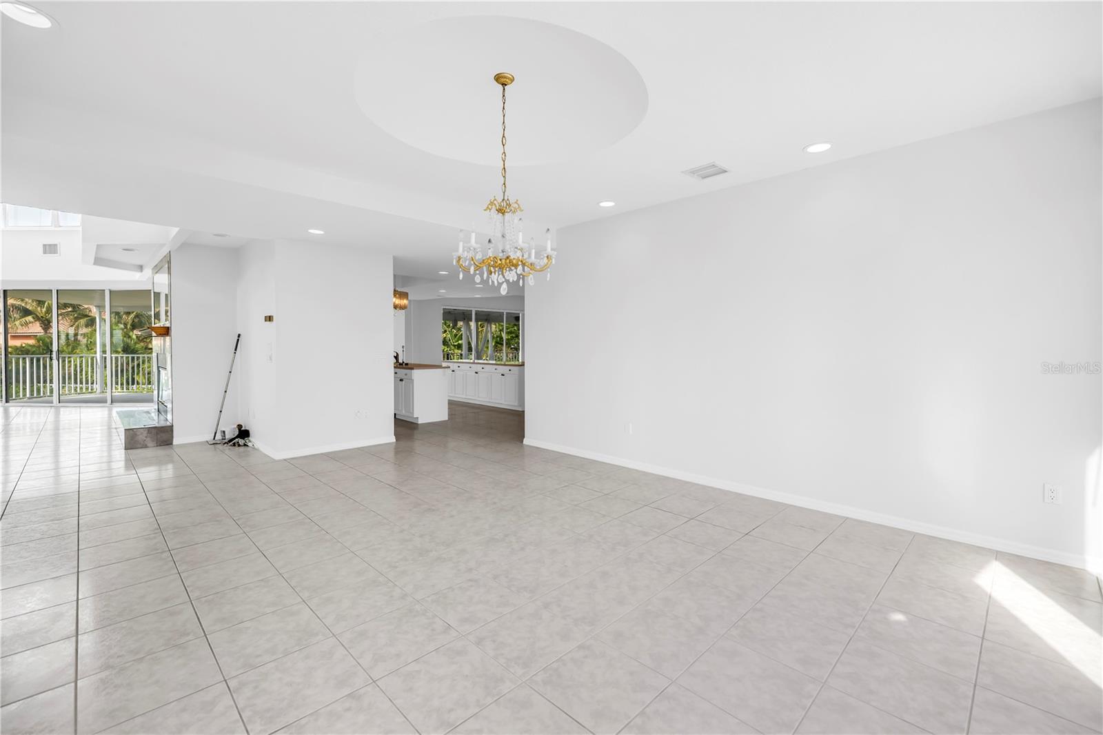 TIERRA VERDE UNIT 1 4TH REP - Residential