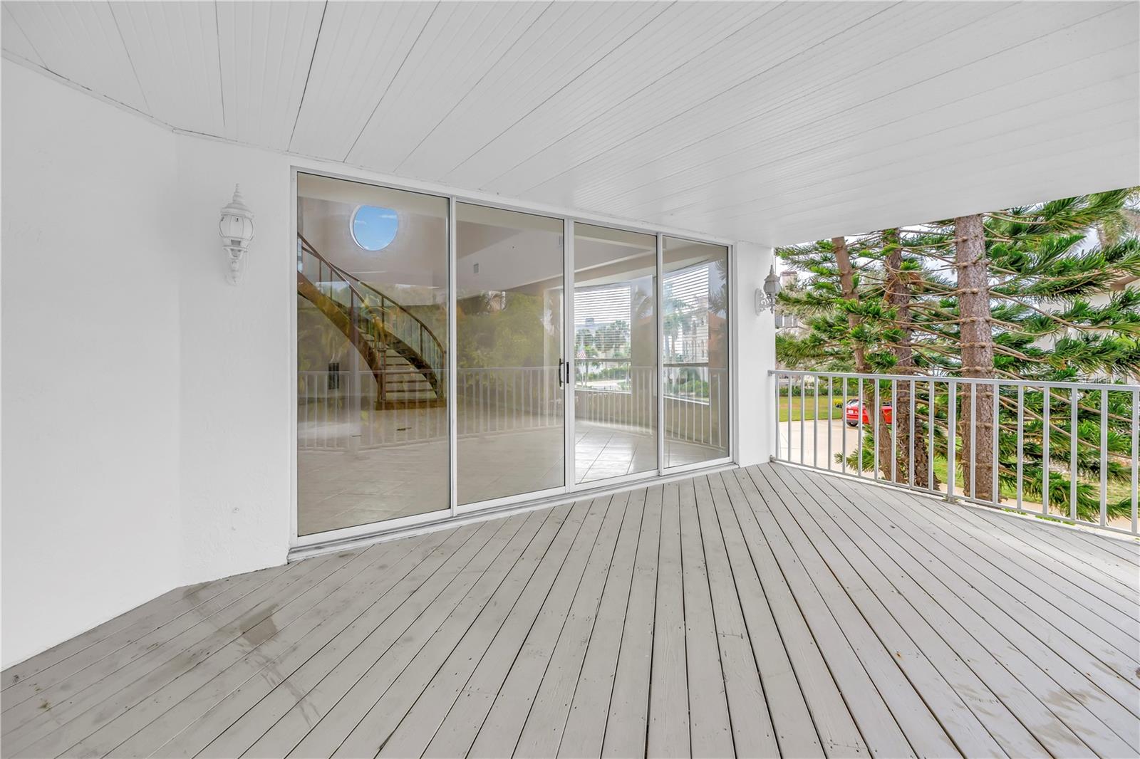 TIERRA VERDE UNIT 1 4TH REP - Residential