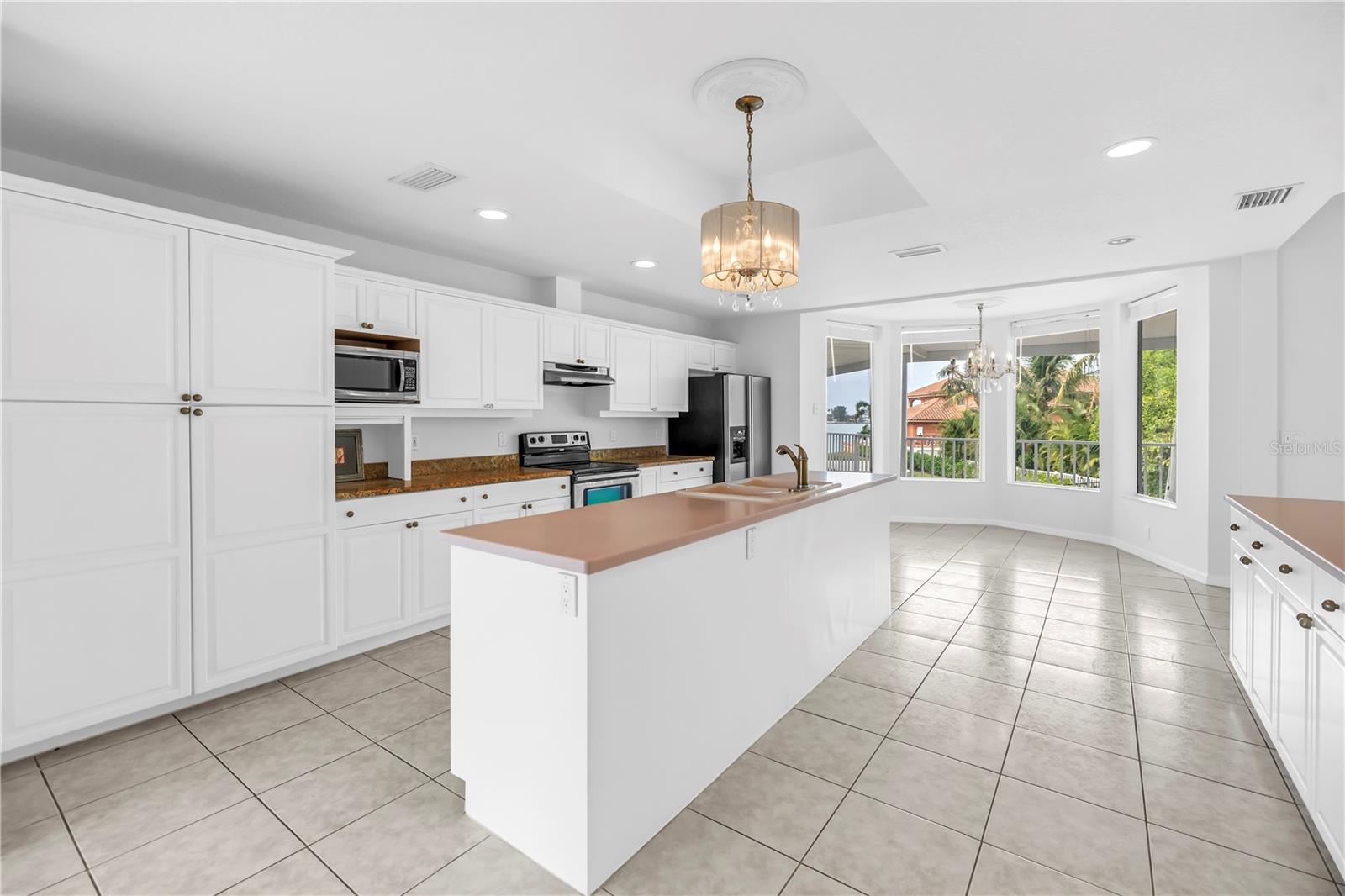 TIERRA VERDE UNIT 1 4TH REP - Residential