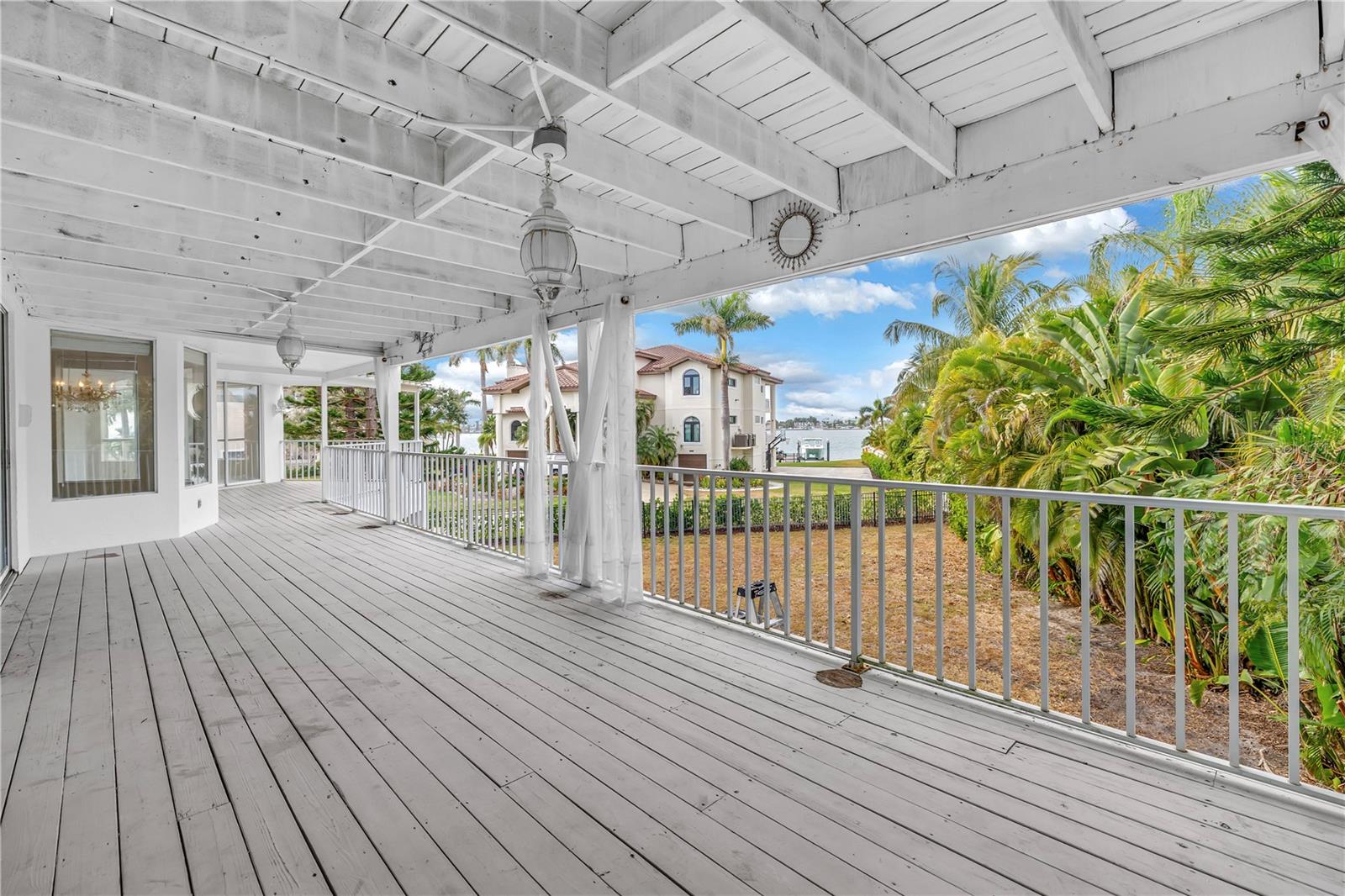 TIERRA VERDE UNIT 1 4TH REP - Residential