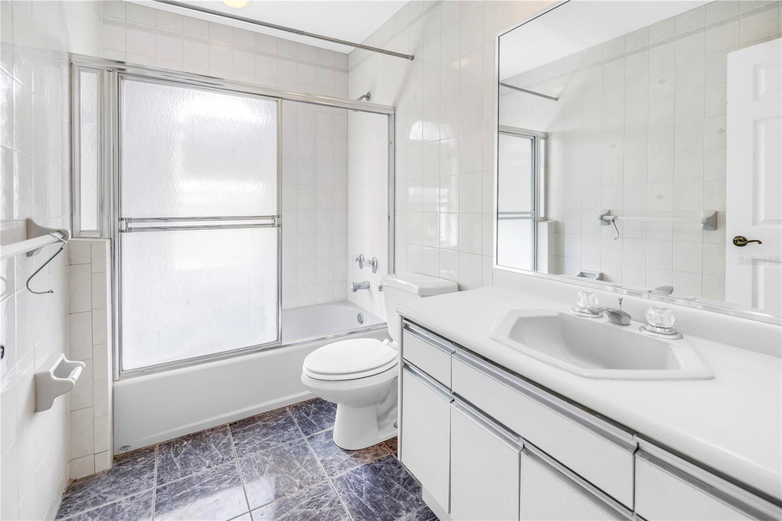 TIERRA VERDE UNIT 1 4TH REP - Residential