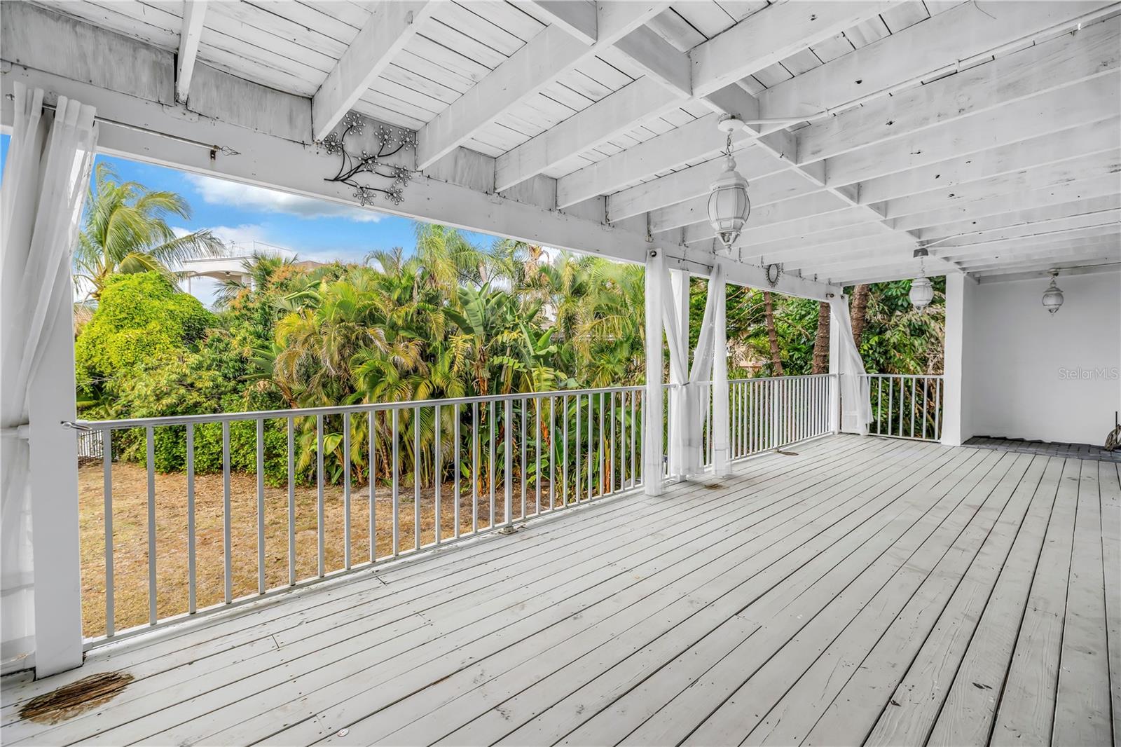 TIERRA VERDE UNIT 1 4TH REP - Residential