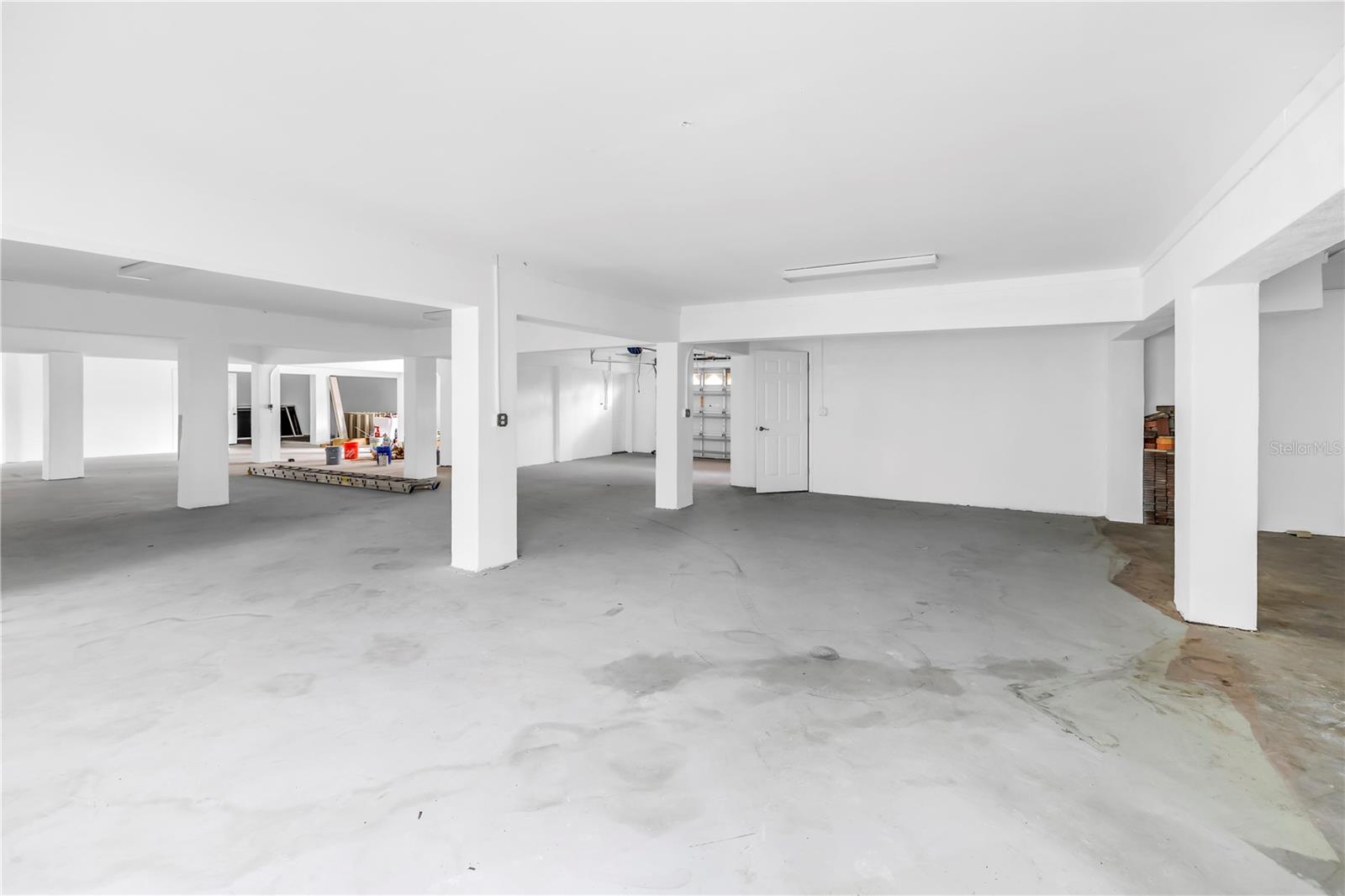 TIERRA VERDE UNIT 1 4TH REP - Residential