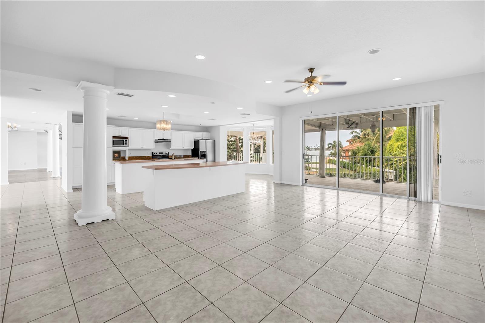 TIERRA VERDE UNIT 1 4TH REP - Residential