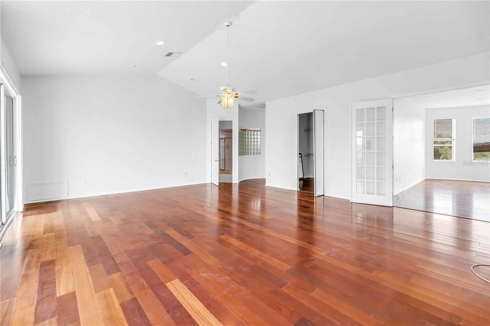 TIERRA VERDE UNIT 1 4TH REP - Residential