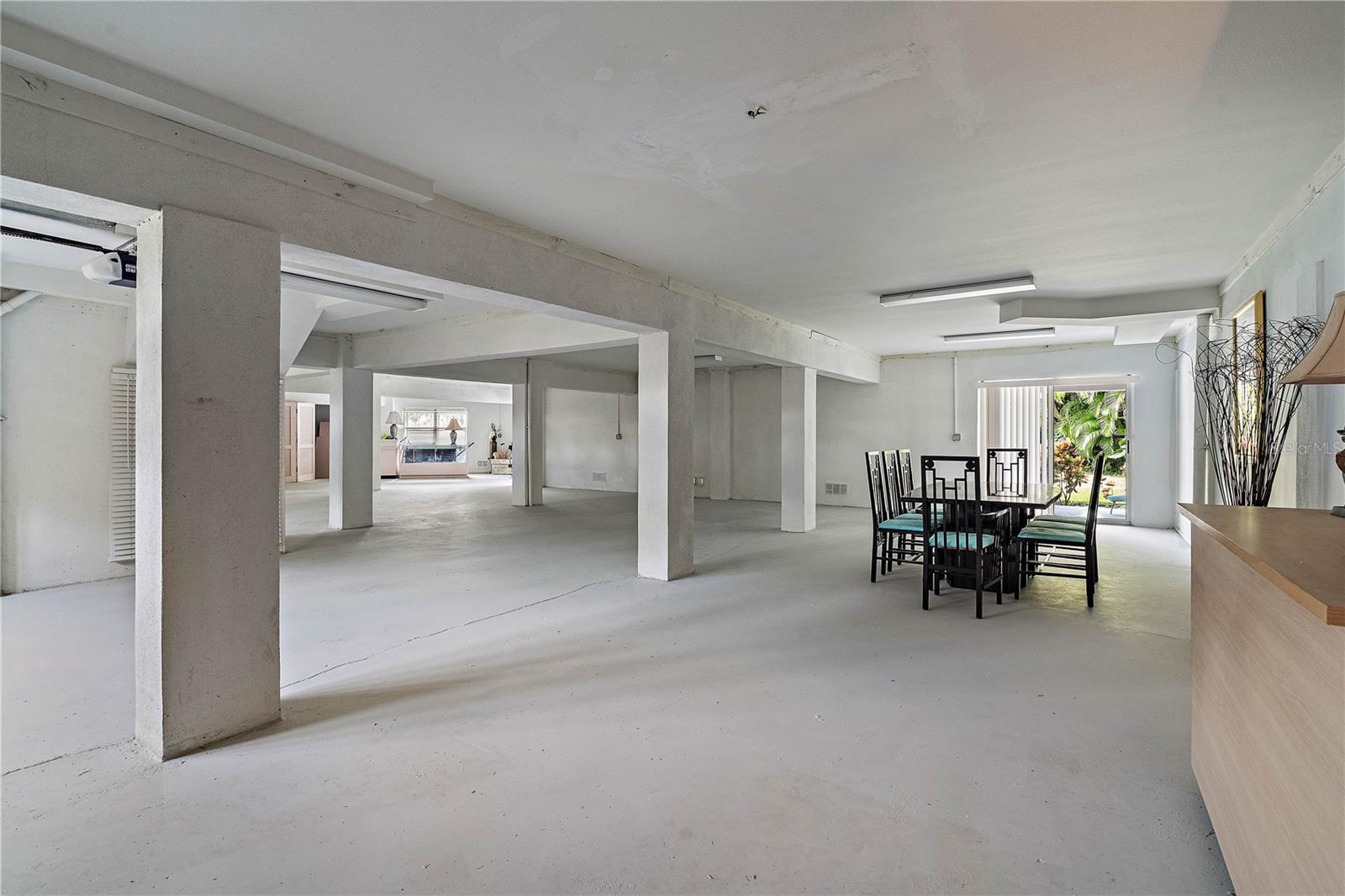 TIERRA VERDE UNIT 1 4TH REP - Residential