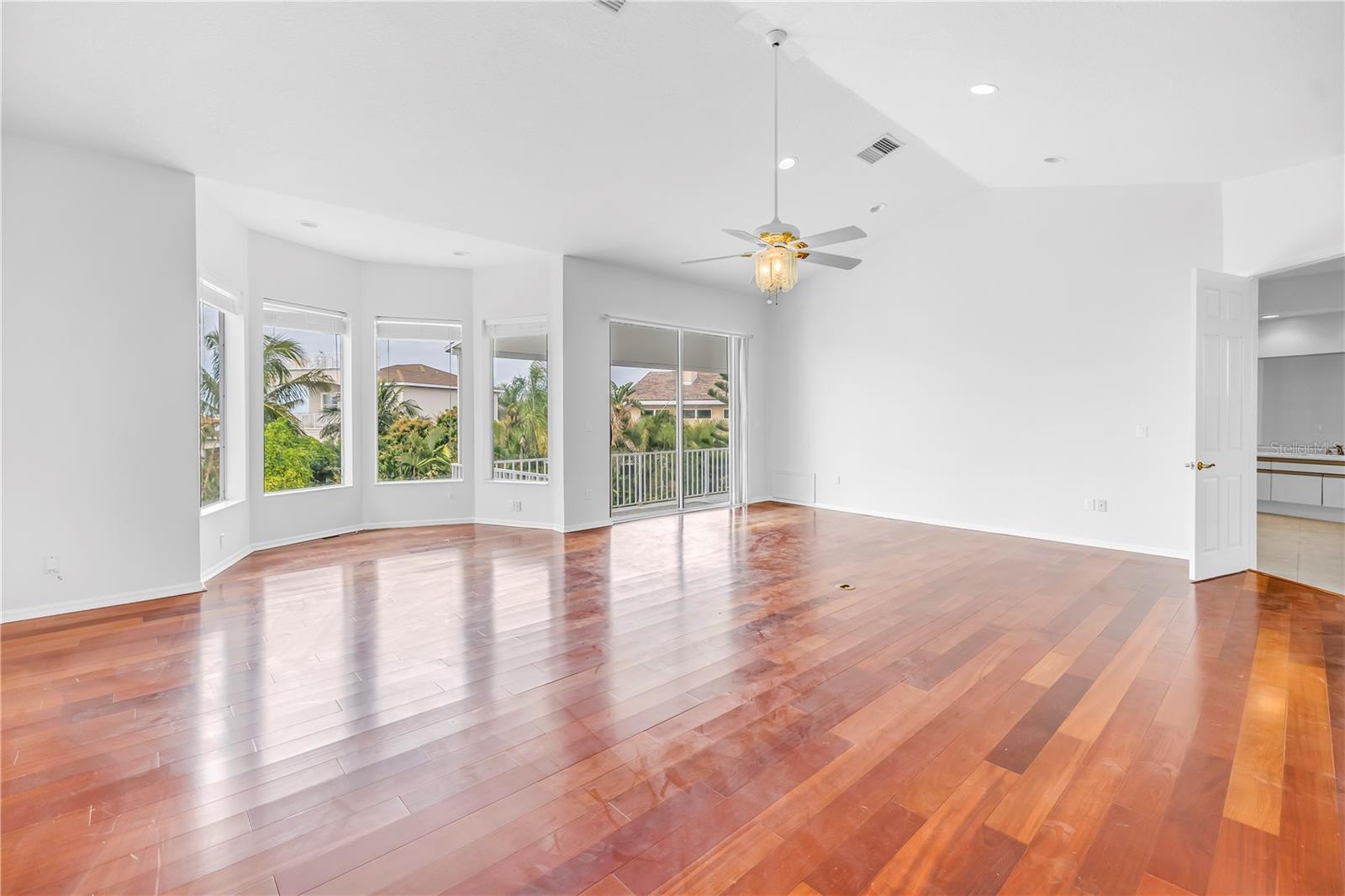 TIERRA VERDE UNIT 1 4TH REP - Residential