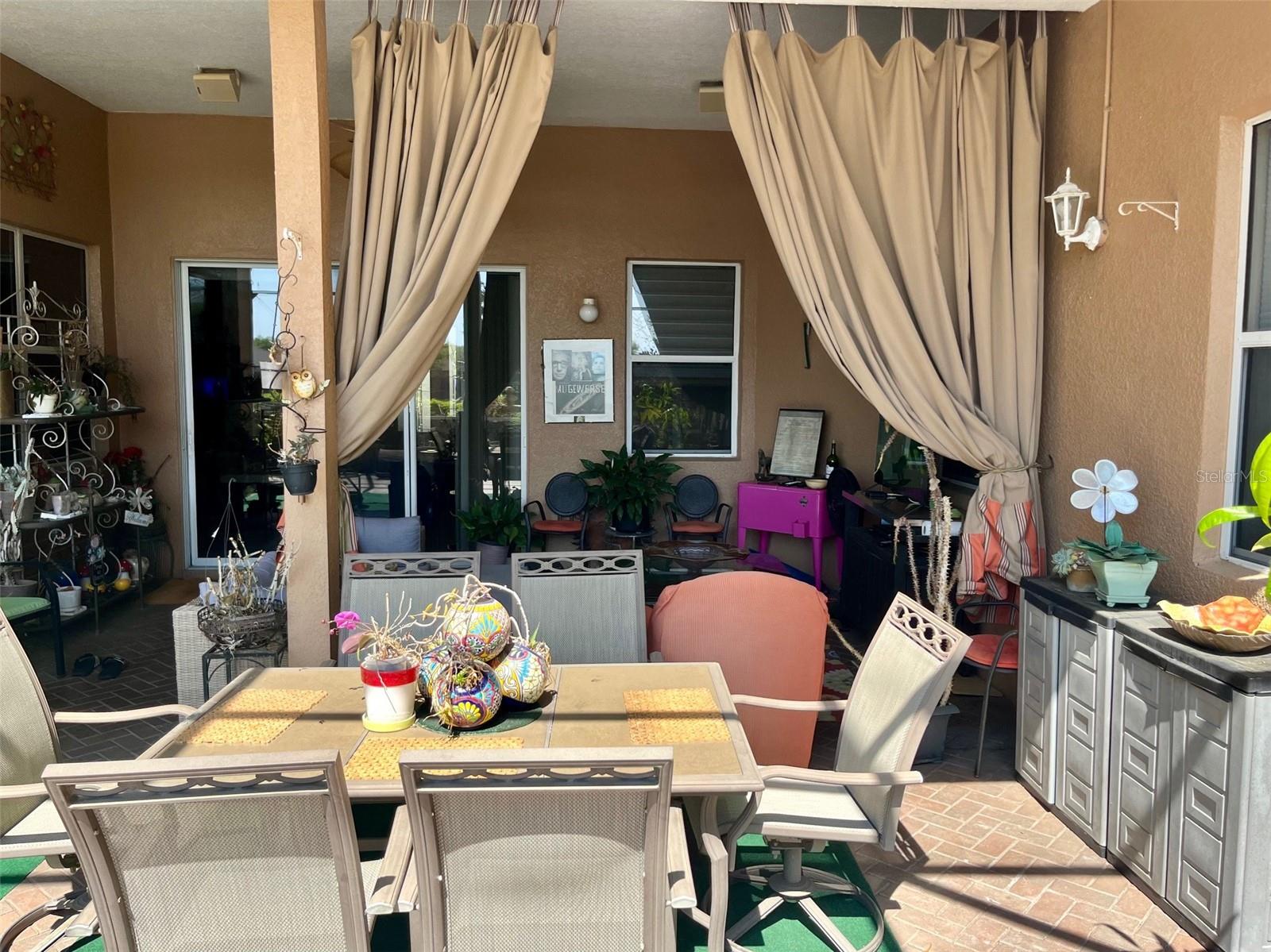 CASCADES OF GROVELAND (TRILOGY) - Residential