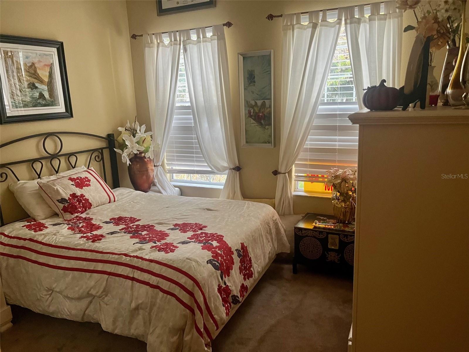 CASCADES OF GROVELAND (TRILOGY) - Residential