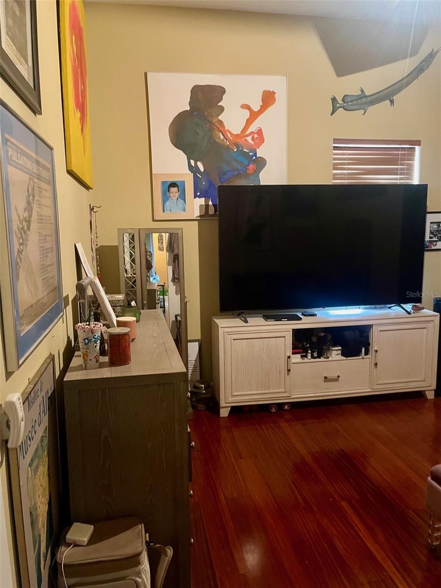 CASCADES OF GROVELAND (TRILOGY) - Residential