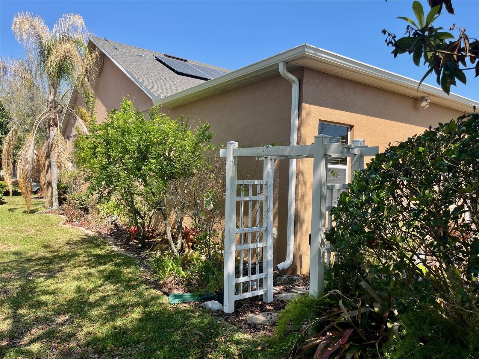 CASCADES OF GROVELAND (TRILOGY) - Residential