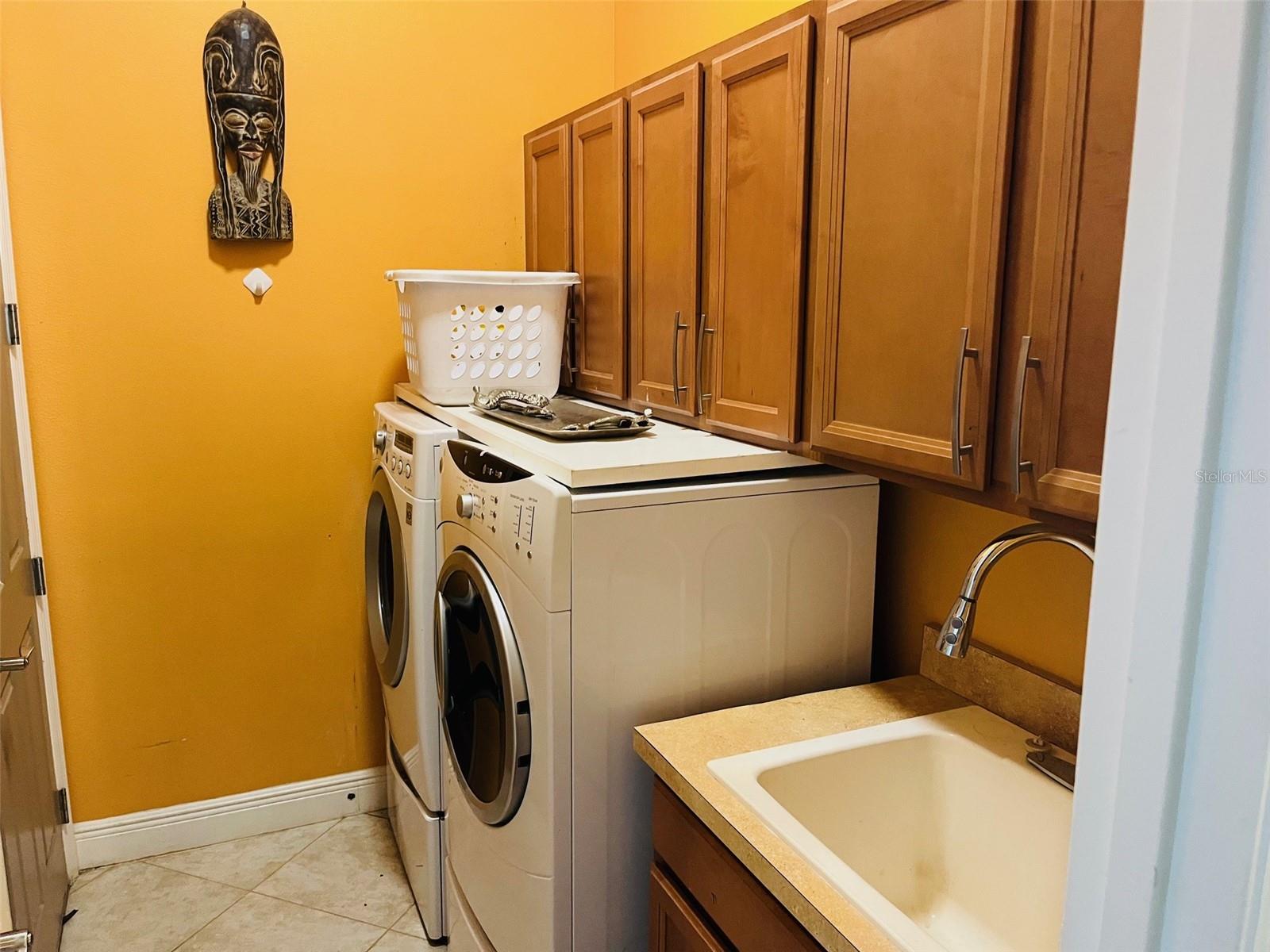 CASCADES OF GROVELAND (TRILOGY) - Residential