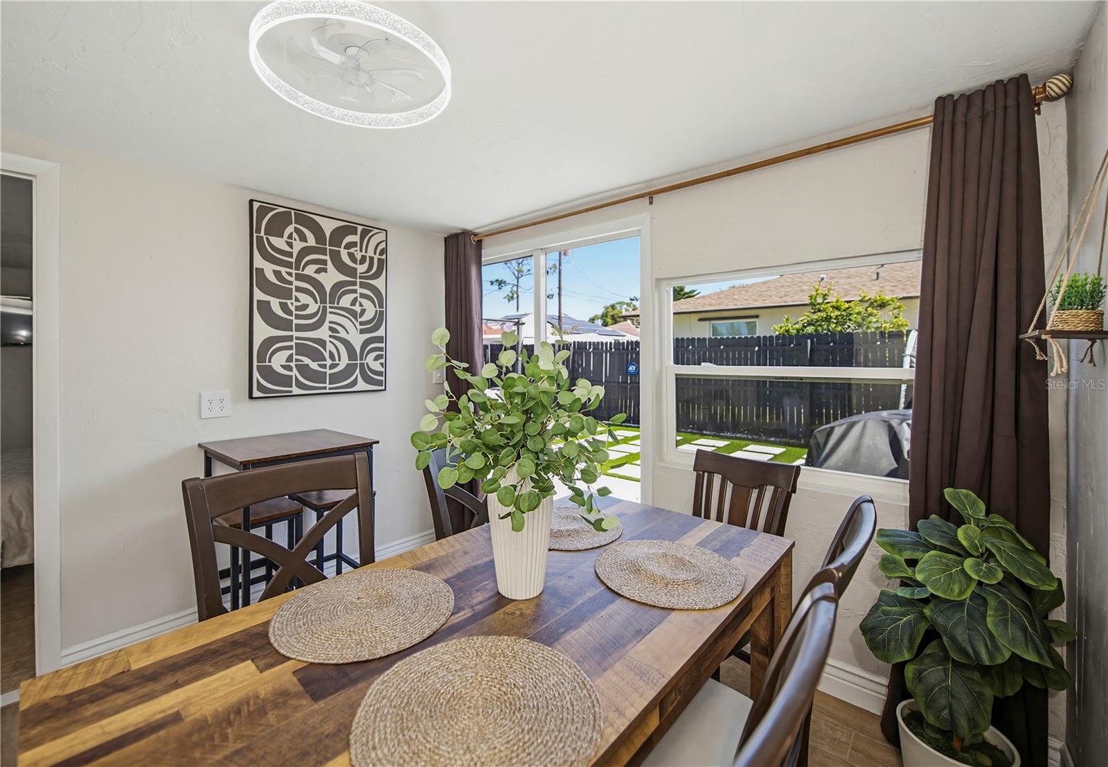 SOUTH VENICE - Residential