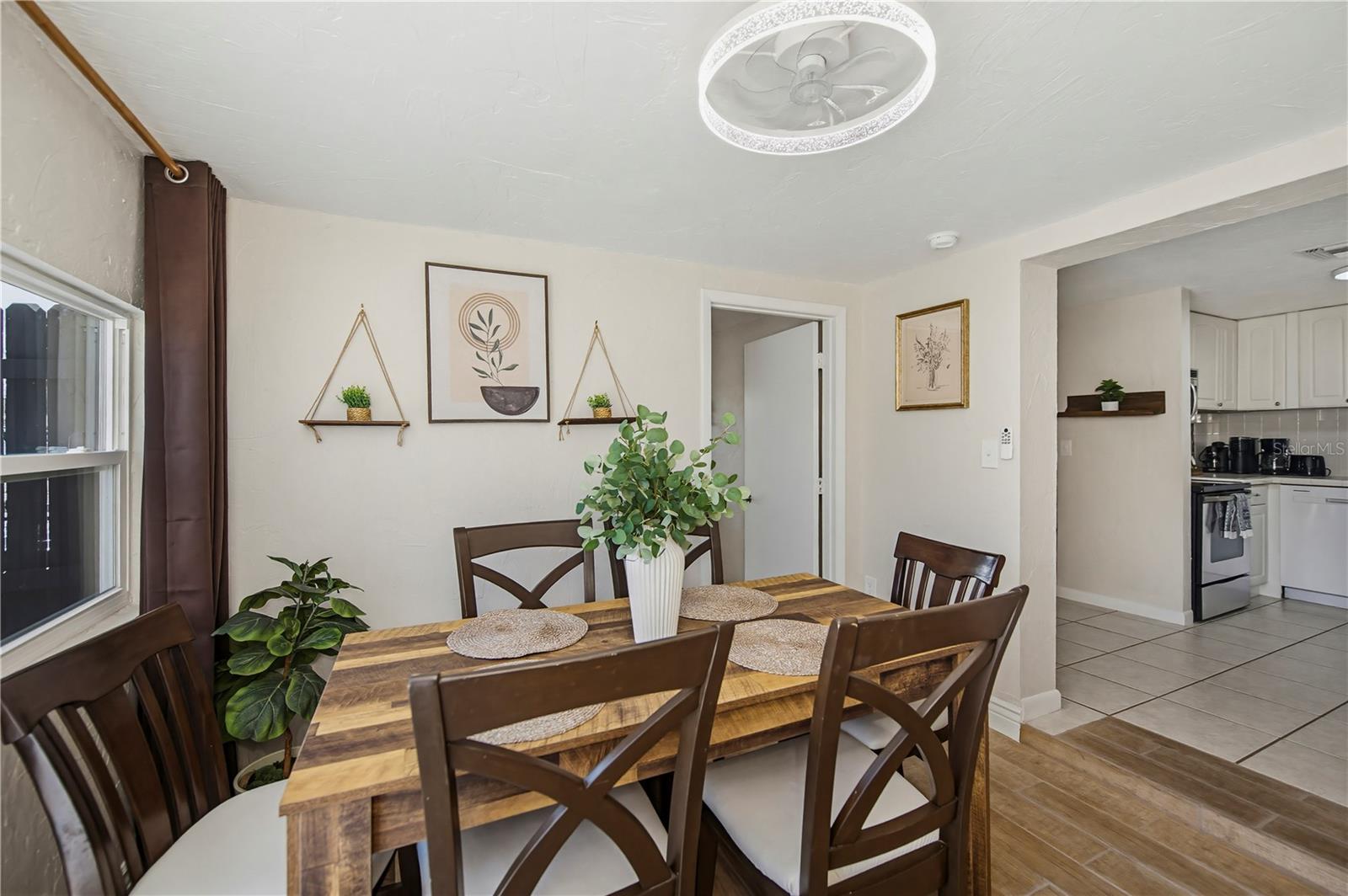 SOUTH VENICE - Residential