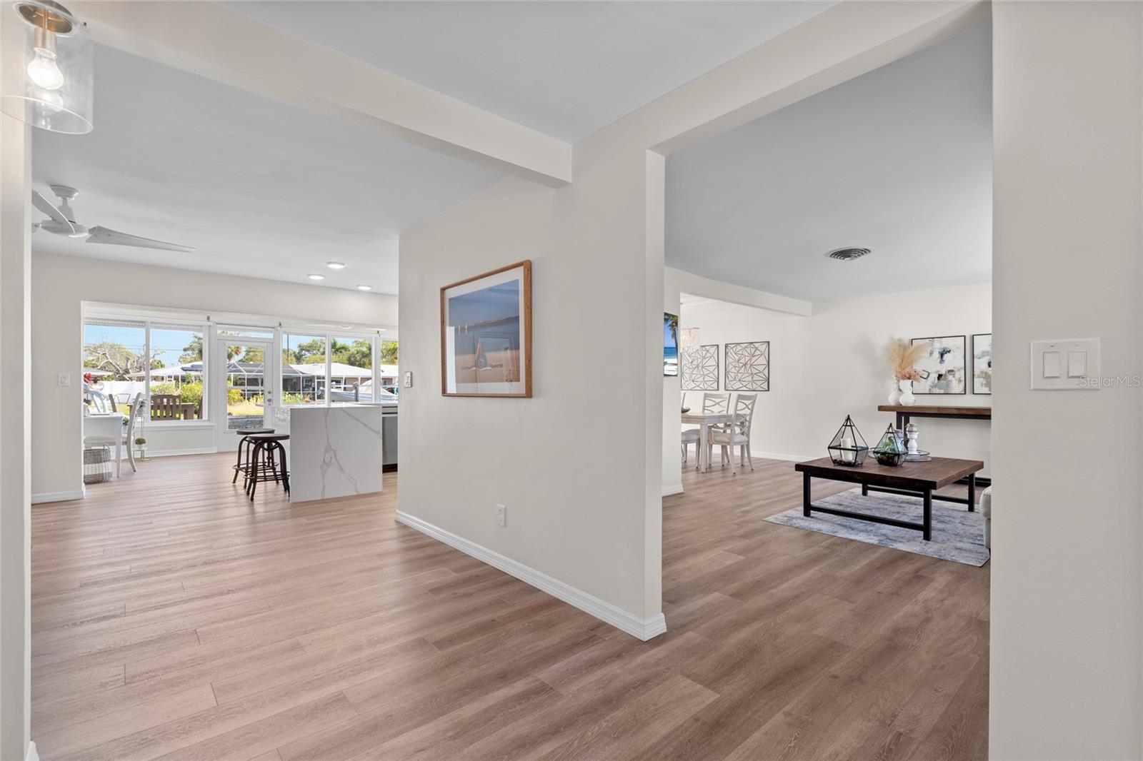 5101 HUNTINGTON CIRCLE NE