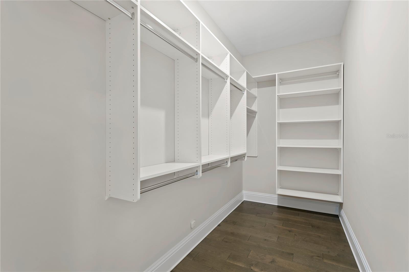 AZEELE PARK - Residential