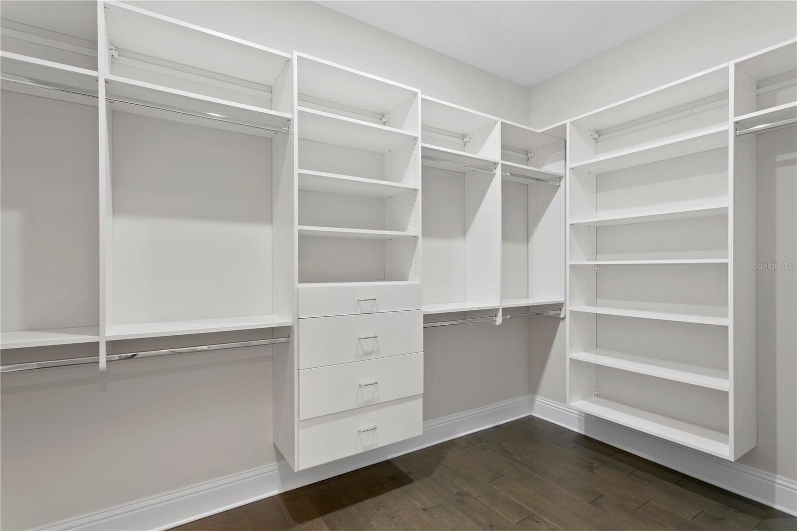 AZEELE PARK - Residential