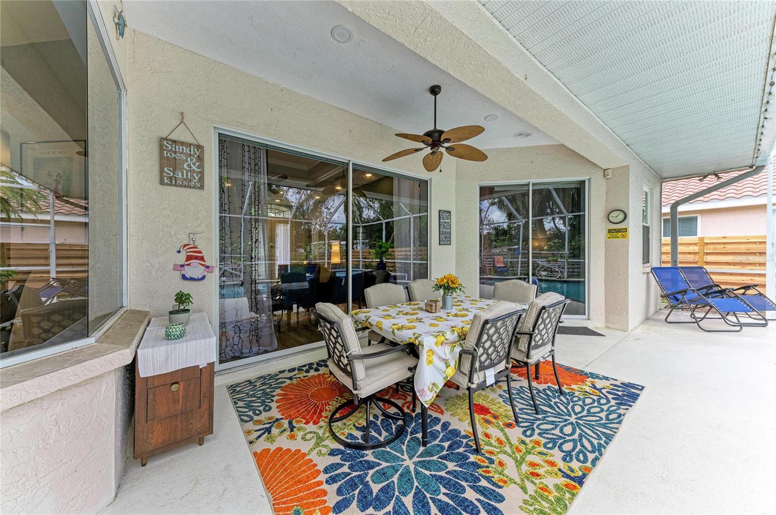 MCINTOSH LAKE - Residential