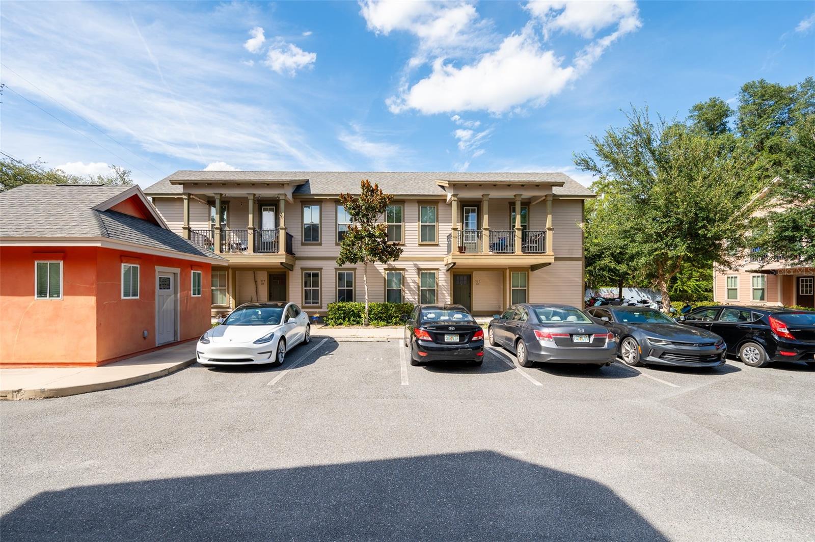 717 NW 10TH STREET 10