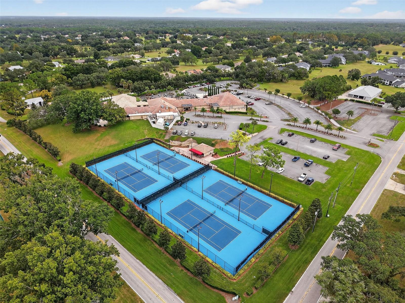 HAMPTON HILLS - Residential