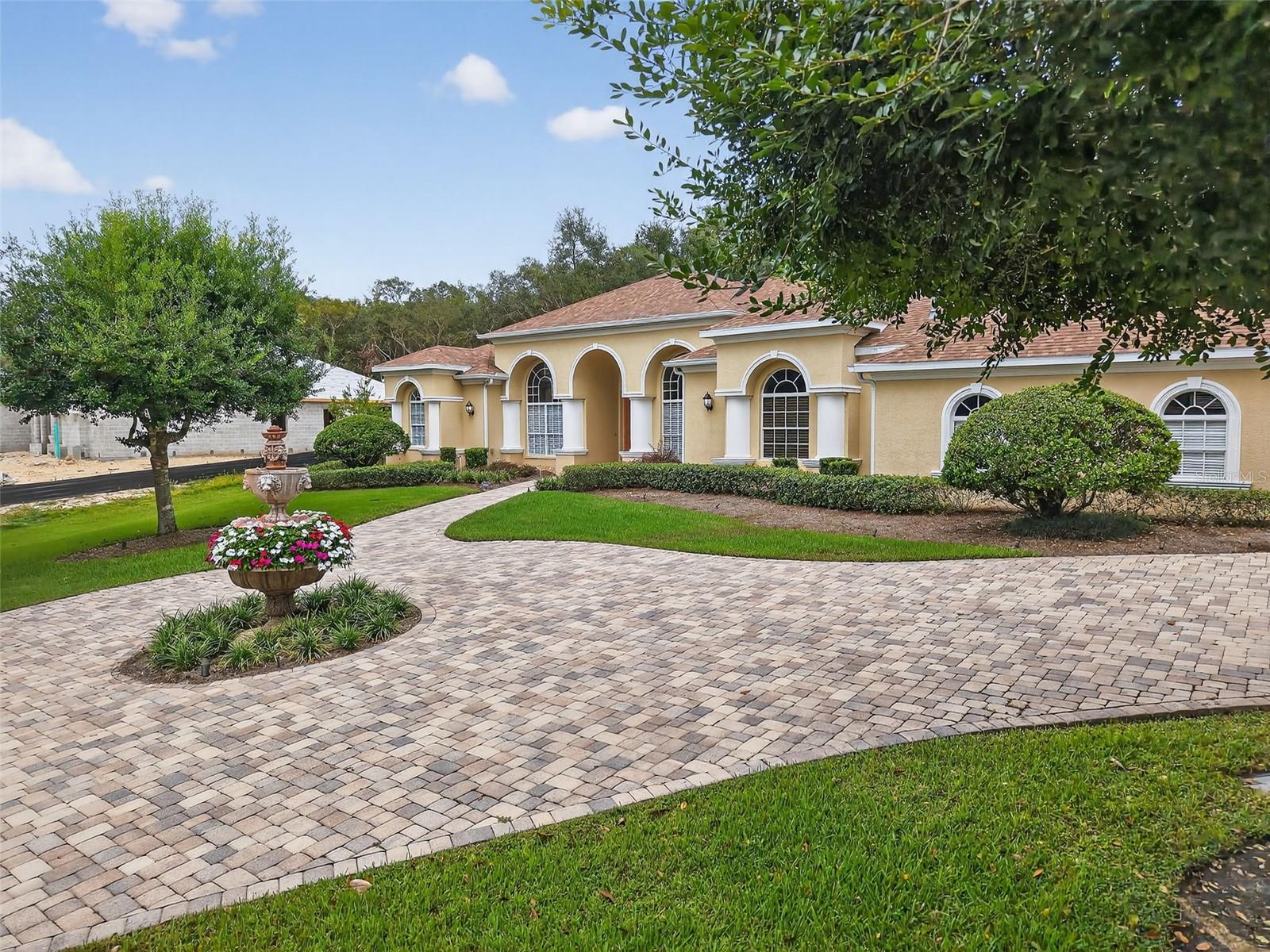 HAMPTON HILLS - Residential