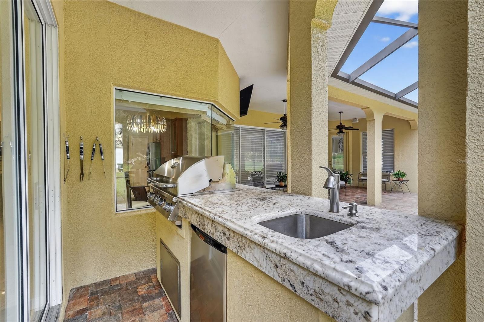 HAMPTON HILLS - Residential