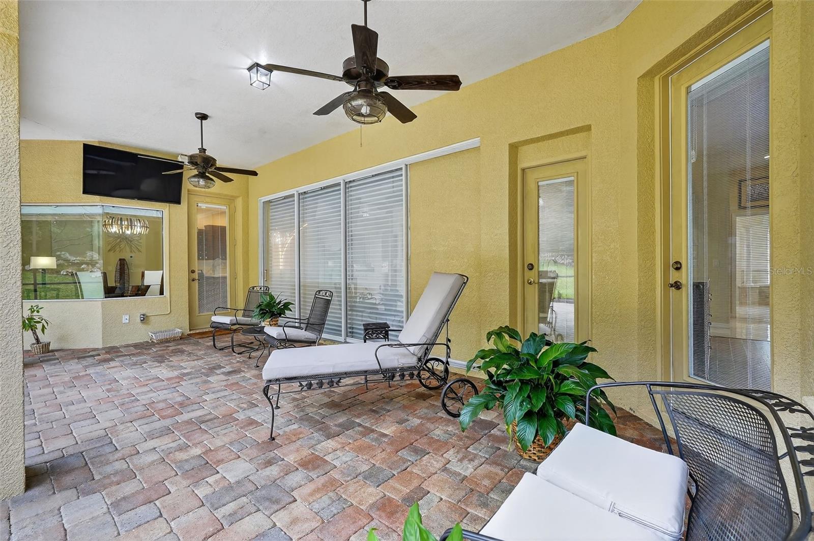 HAMPTON HILLS - Residential