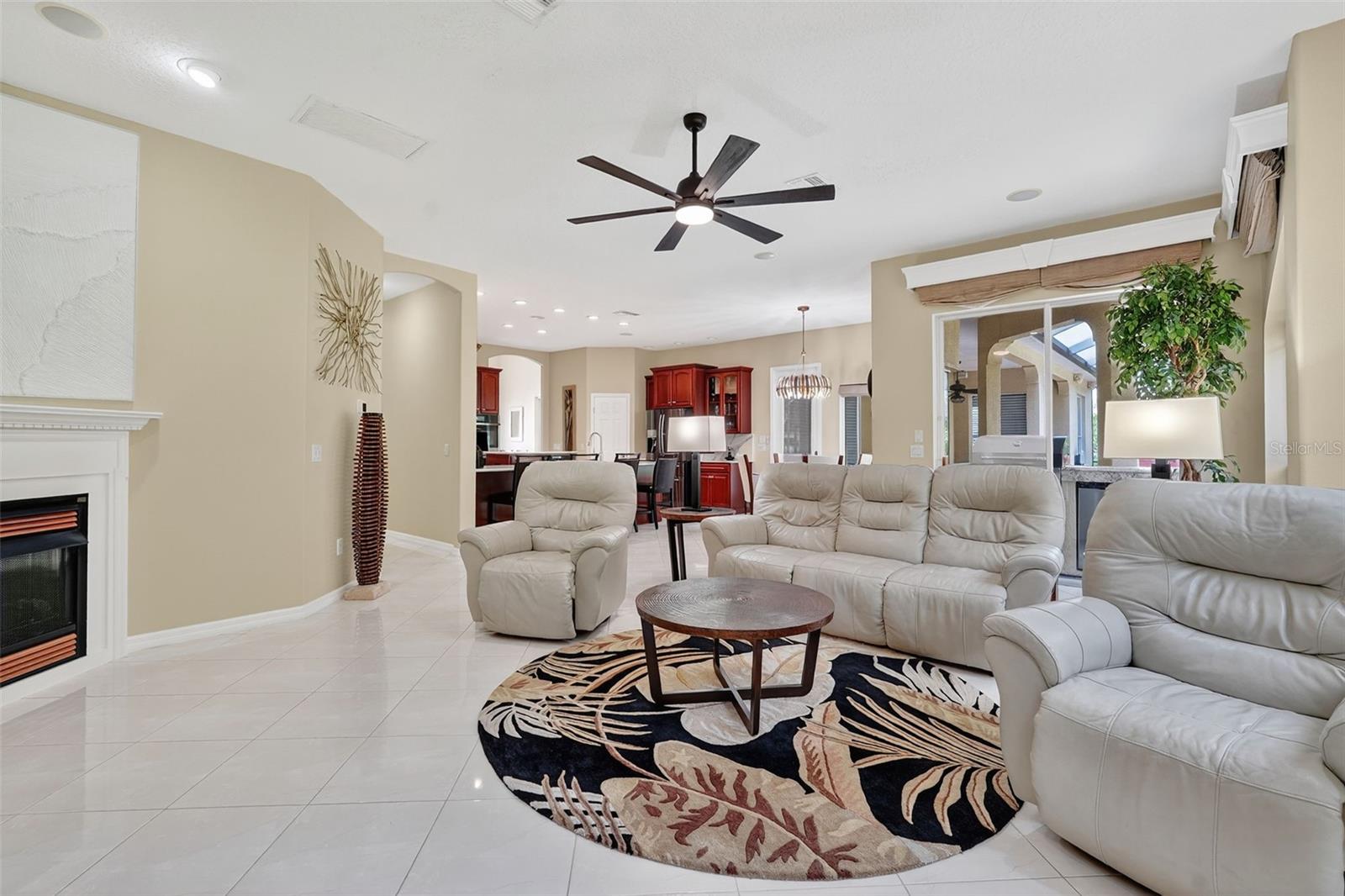 HAMPTON HILLS - Residential
