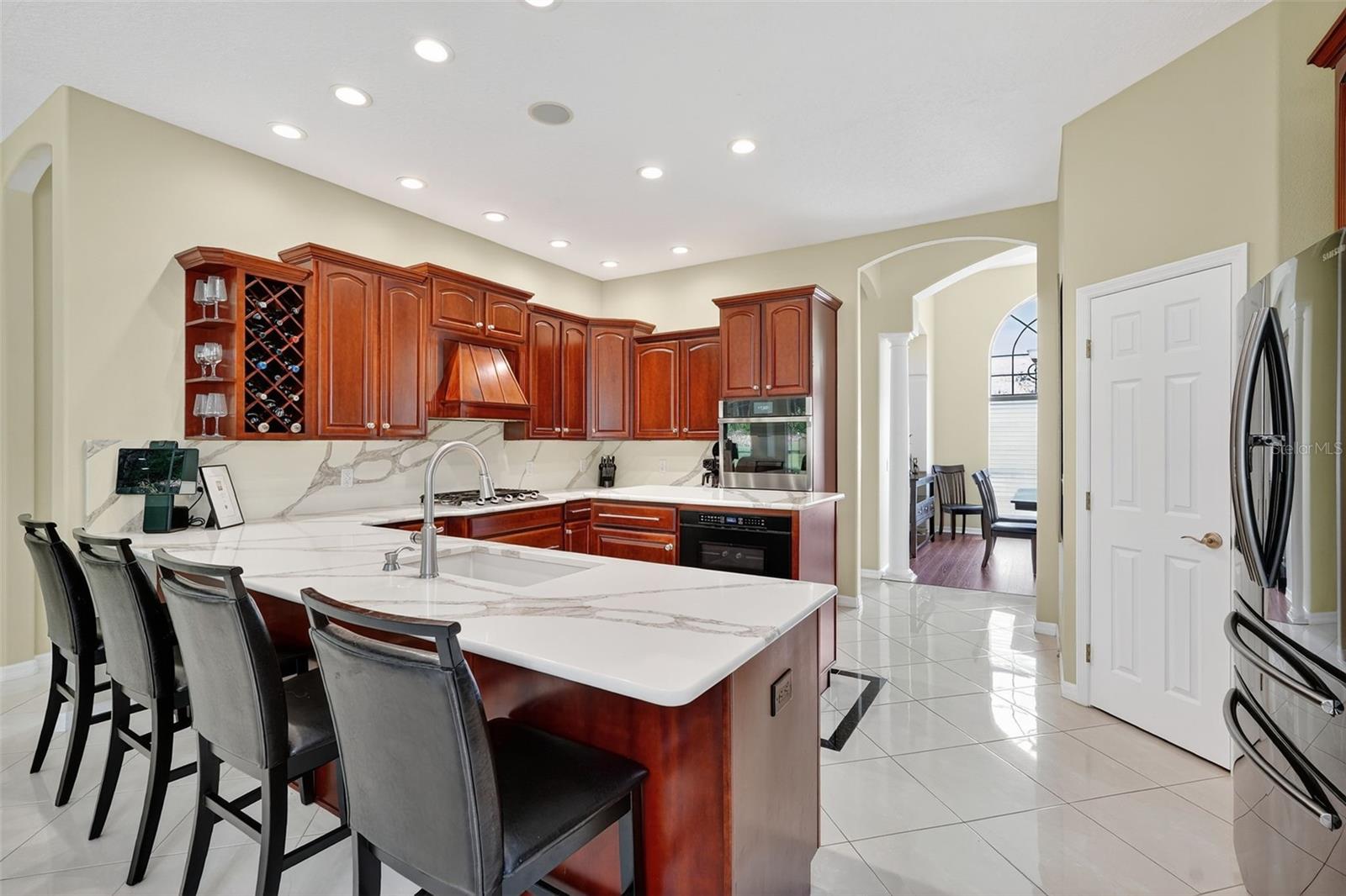 HAMPTON HILLS - Residential