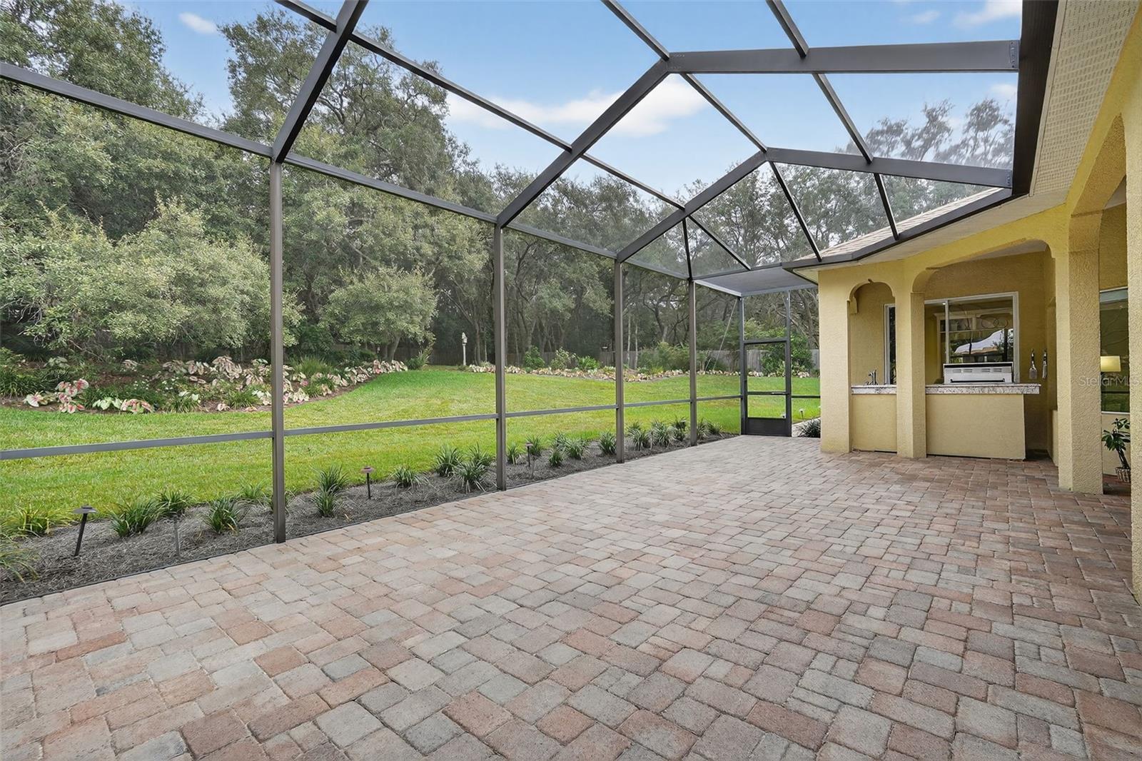 HAMPTON HILLS - Residential