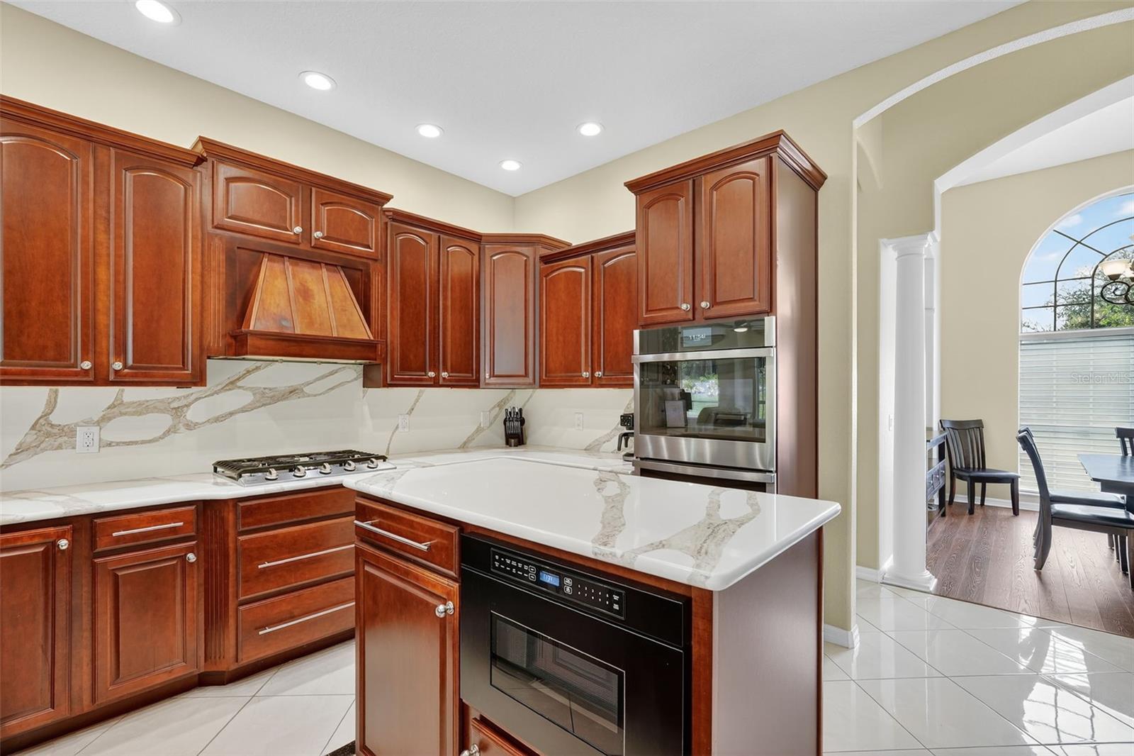 HAMPTON HILLS - Residential