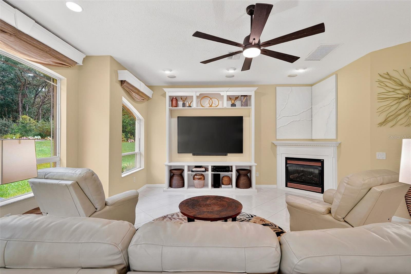 HAMPTON HILLS - Residential