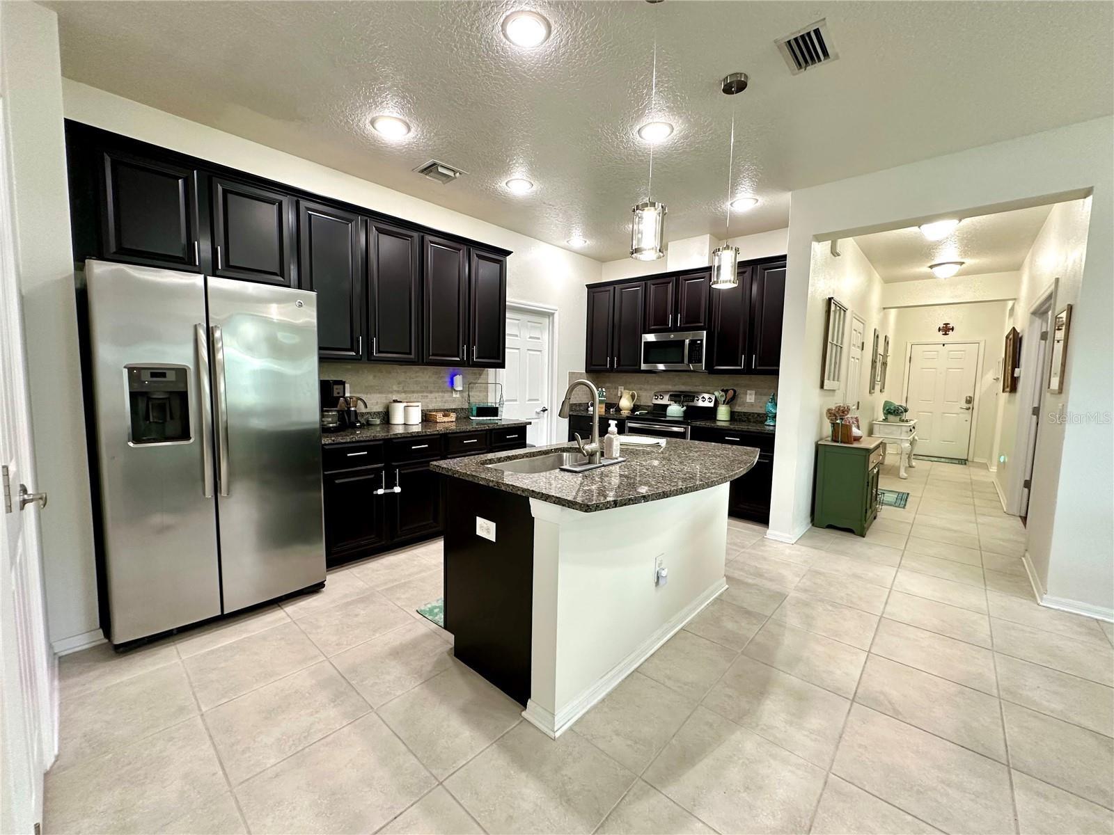 4247 ANGELICA LOOP
