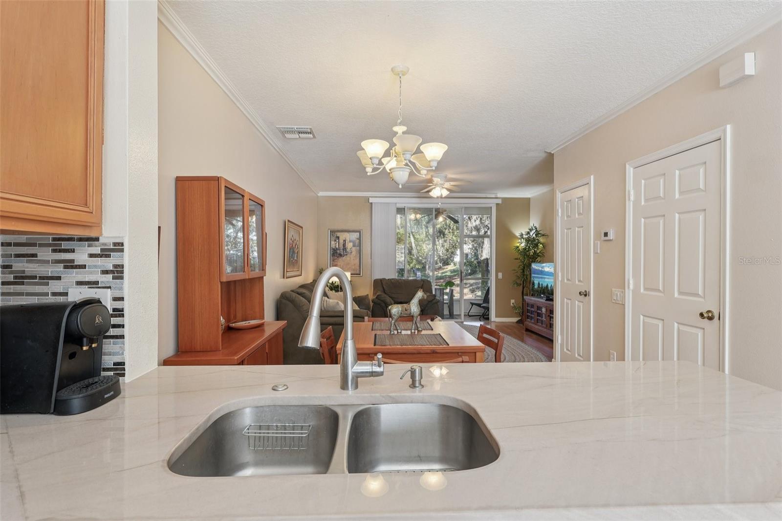 CHASE TWNHMS - Residential