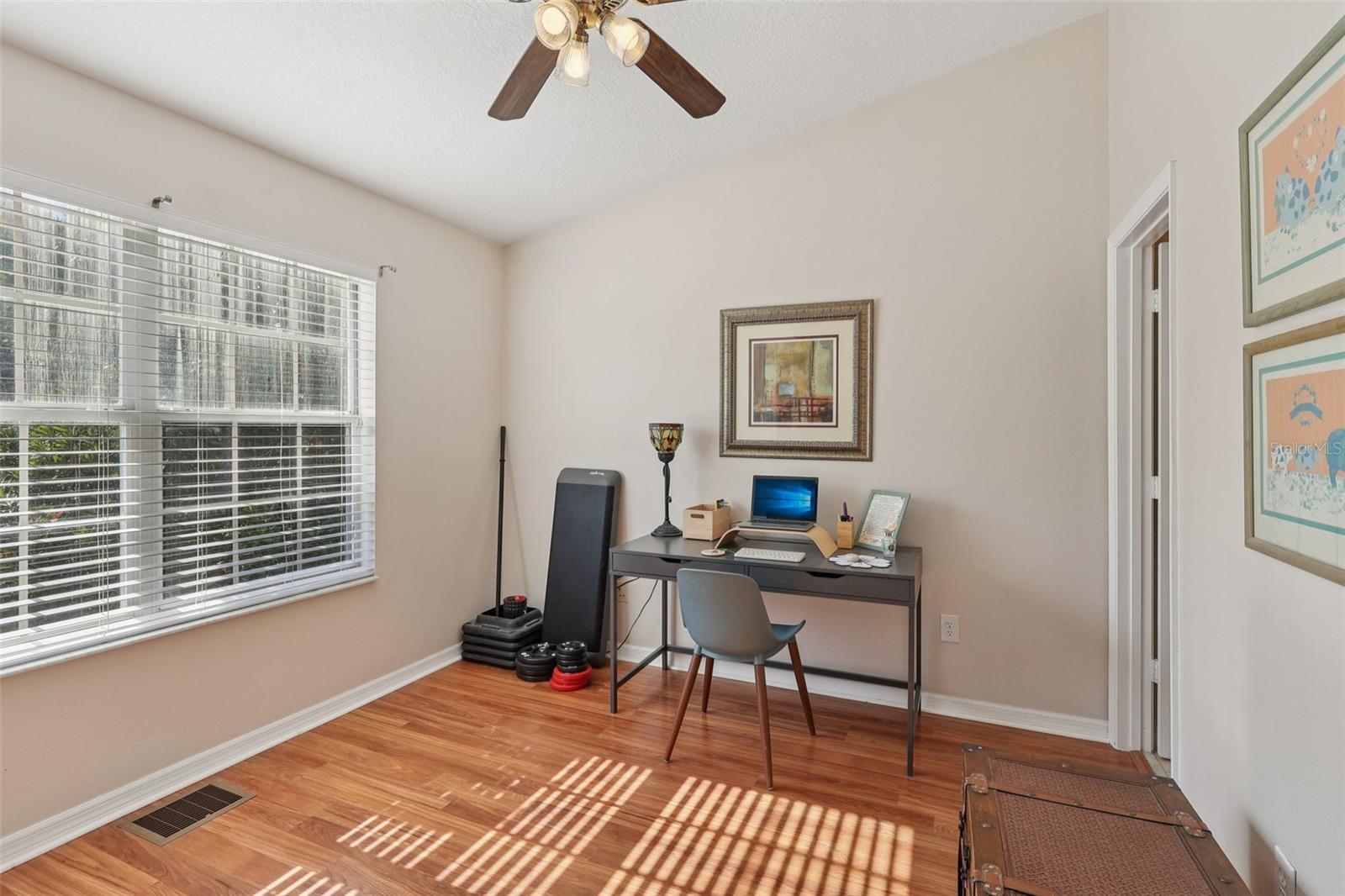 CHASE TWNHMS - Residential