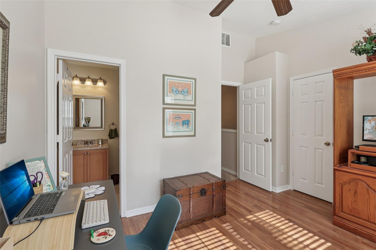 CHASE TWNHMS - Residential